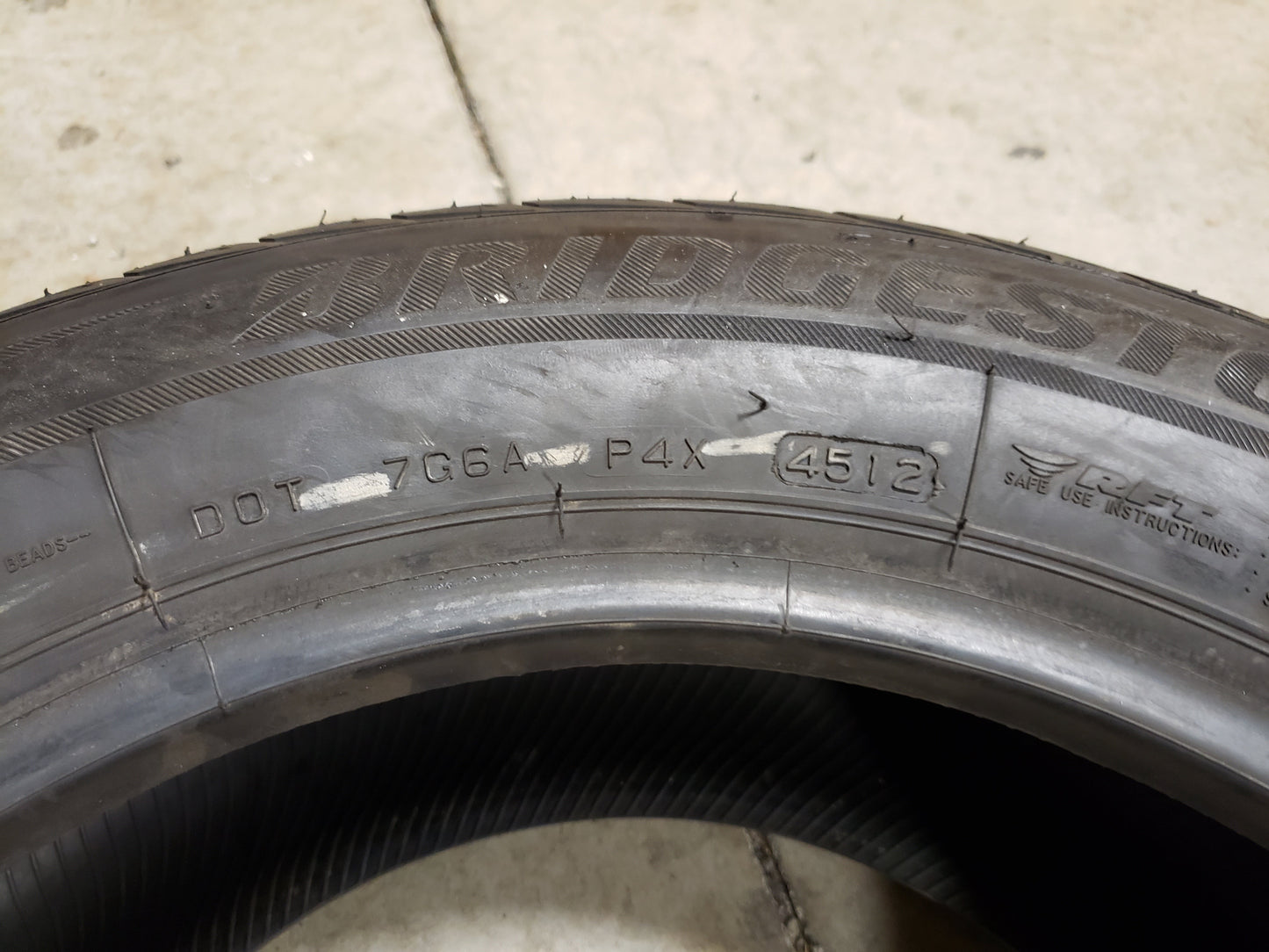 SINGLE 225/55R16 Bridgestone Blizzak LM-32 RFT 95H XL Extra Load - Used Tires