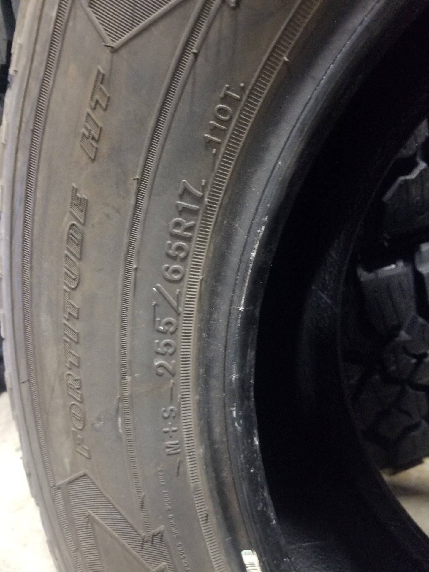 SET OF 4 255/65R17 Goodyear Wrangler Fortitude HT 110 T SL - Used Tires