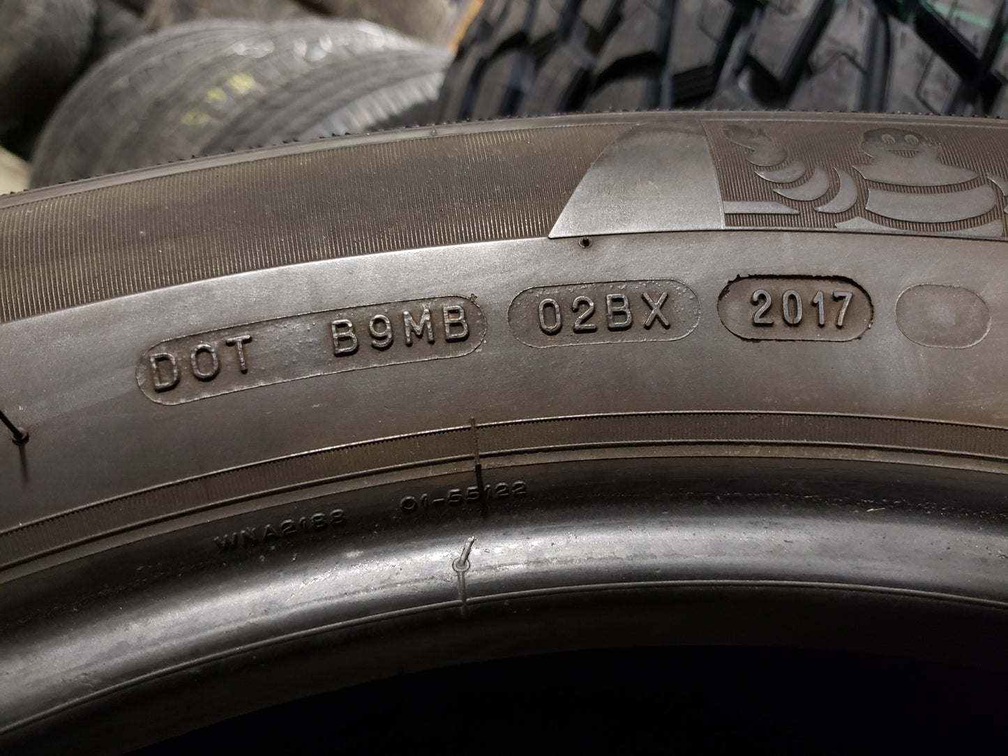 SET OF 4 235/65R18 Michelin LATITUDE TOUR 106 T - Used Tires