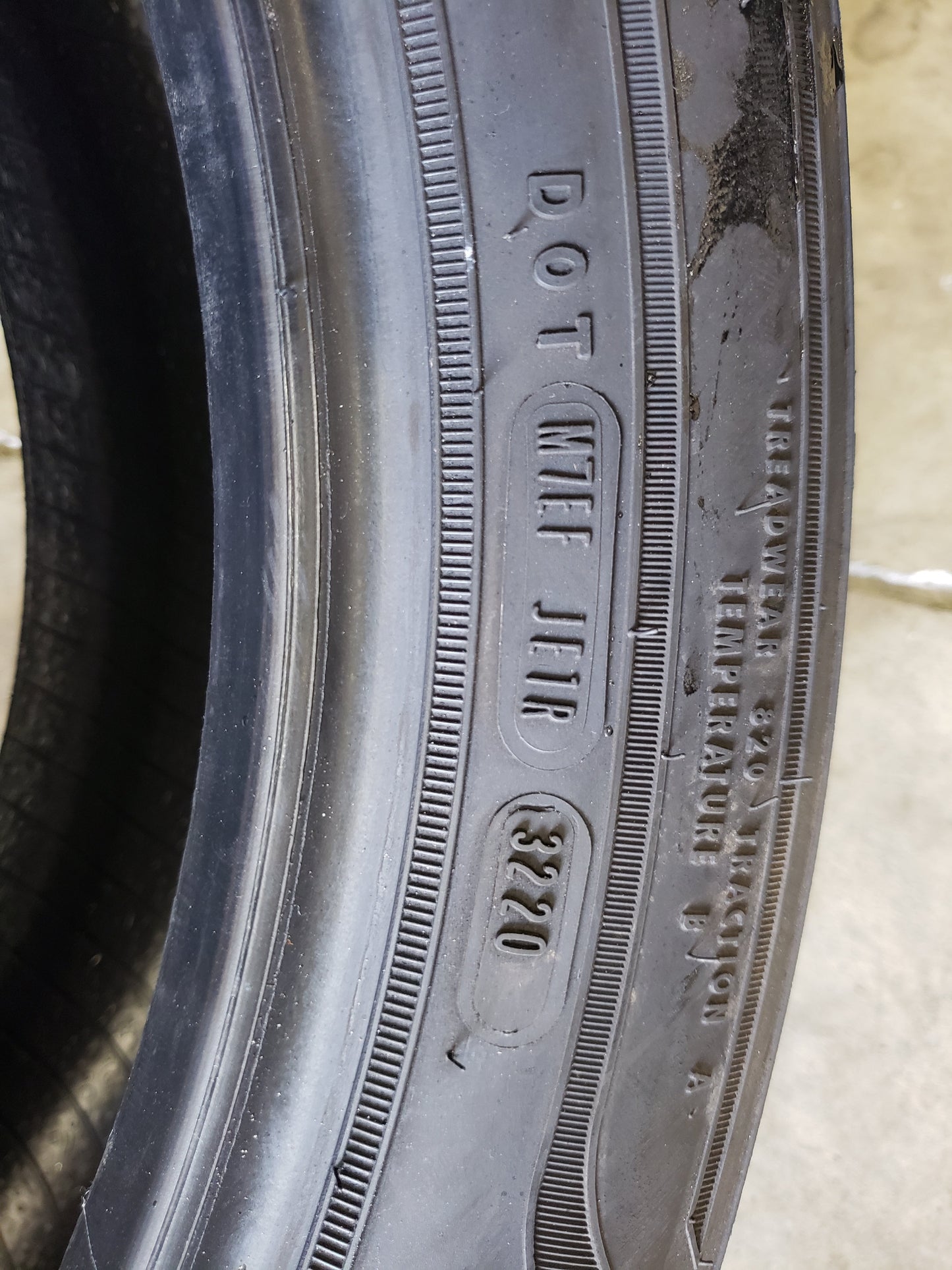 SINGLE 225/55R19 Goodyear Assurance Max Life 99 V SL - Premium Used Tires