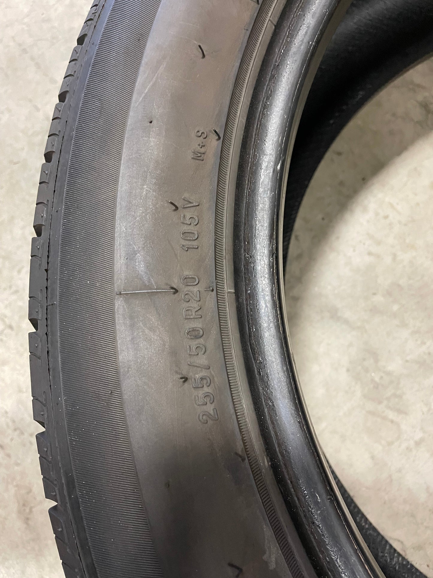 SINGLE 255/50R20 Uniroyal Tiger Paw Tourin A/S 105 V SL - Premium Used Tires