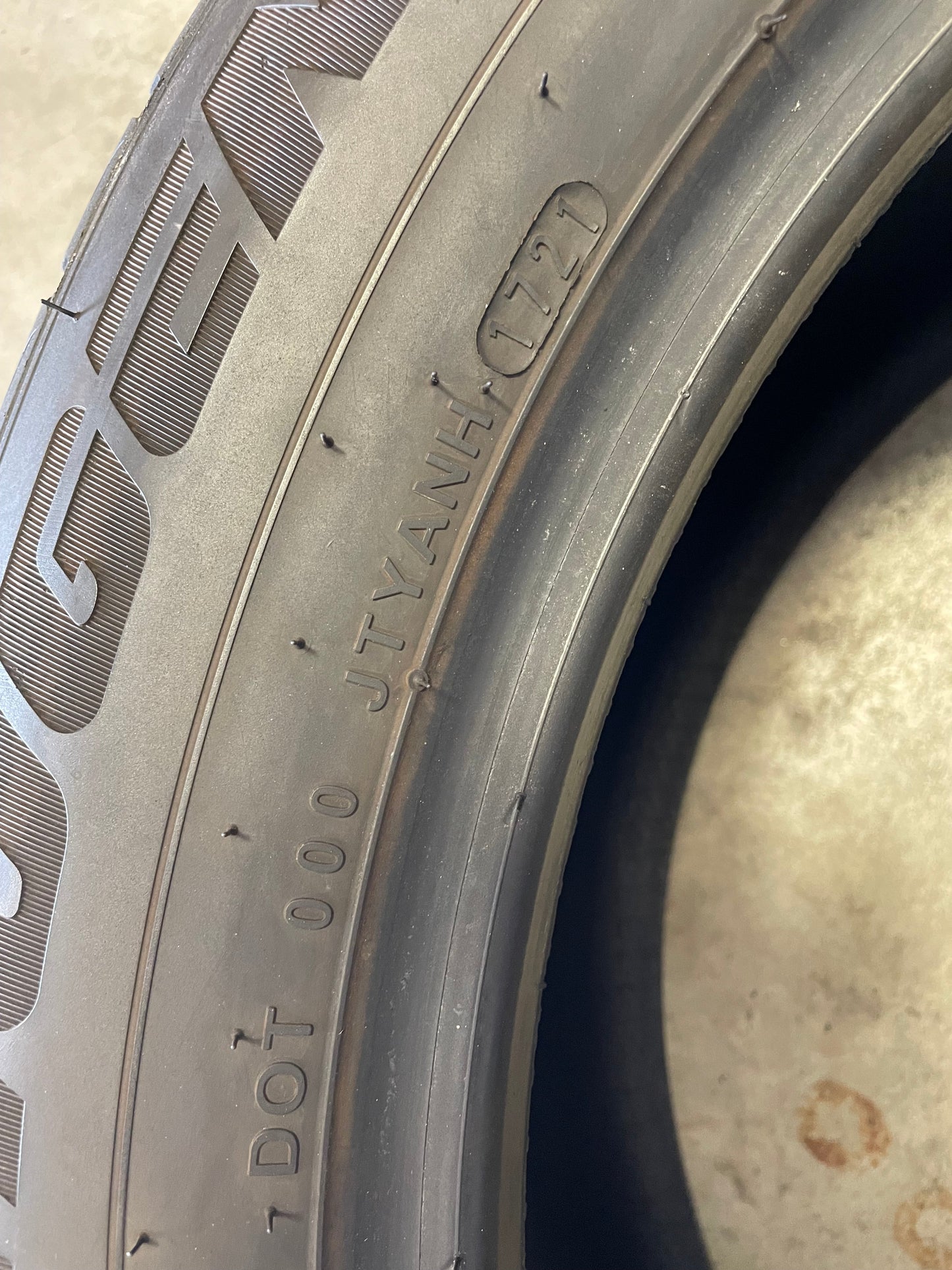 SET OF 3 235/55R19 Kumho Crugen Premium 101 H SL - Premium Used Tires