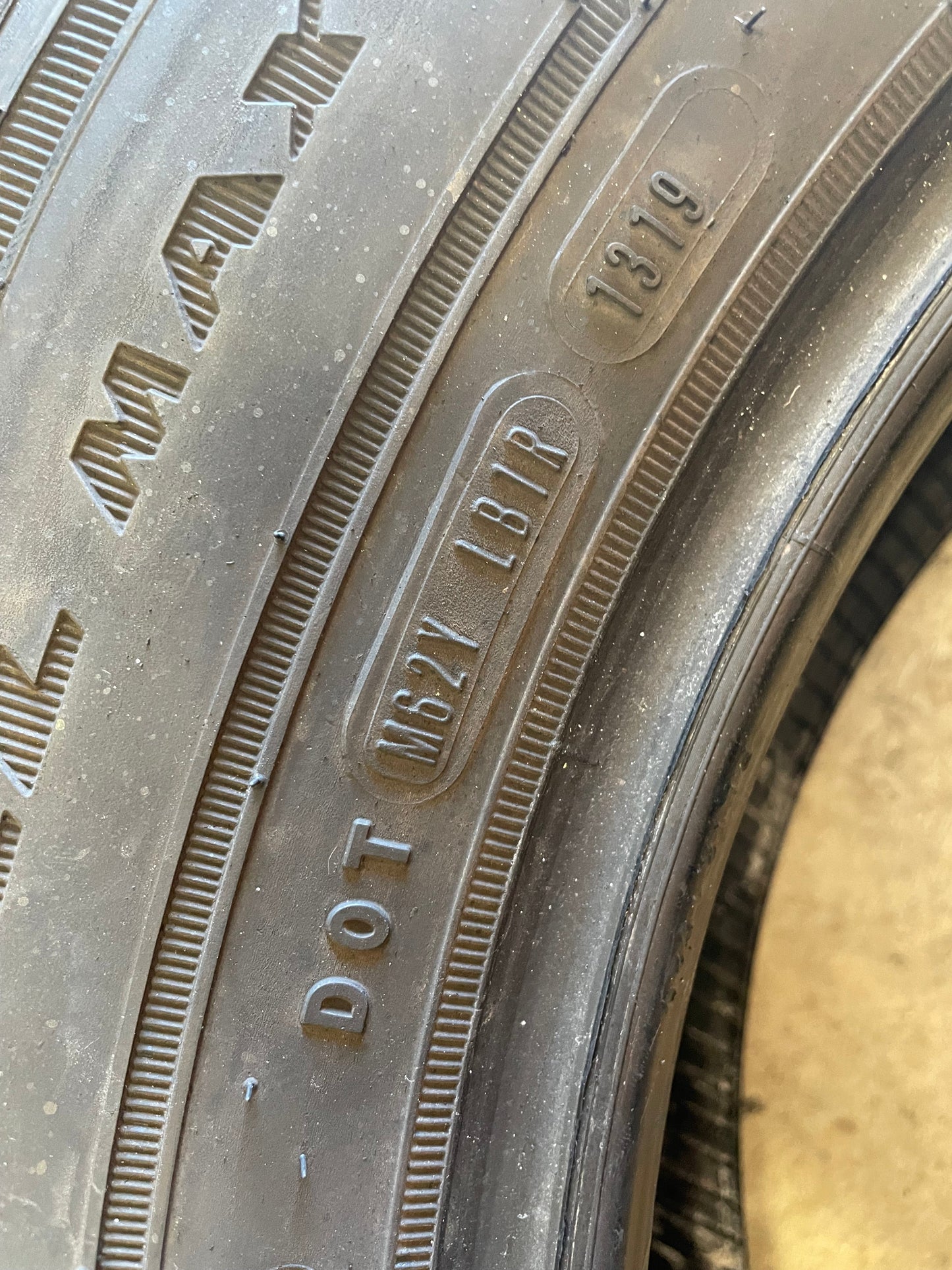 SINGLE 225/65R17 Goodyear Assurance Fuel Max 102 H SL - Premium Used Tires