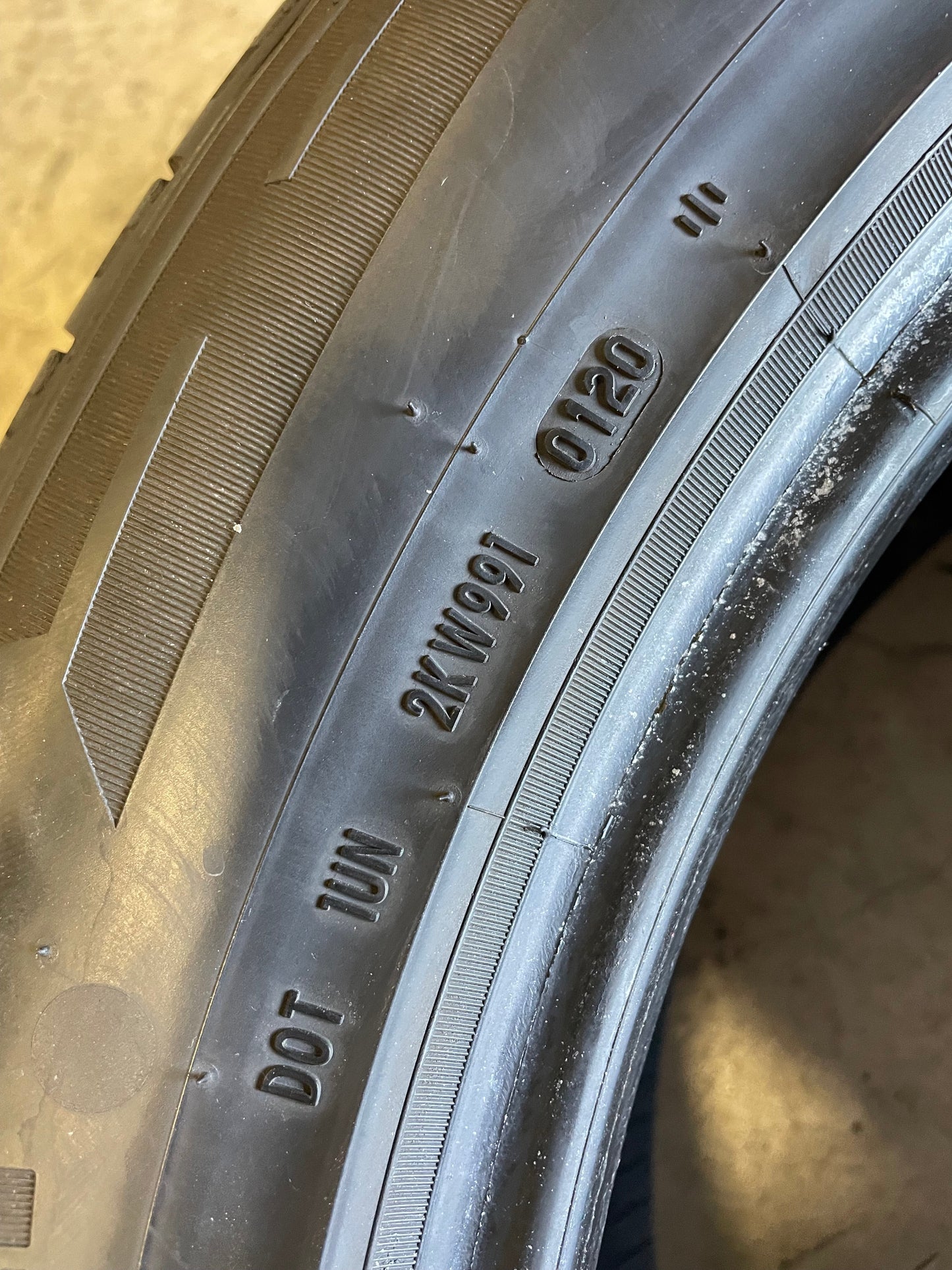 SINGLE 255/55R20 Pirelli Scorpion Strada All Season 110 H XL - Used Tires