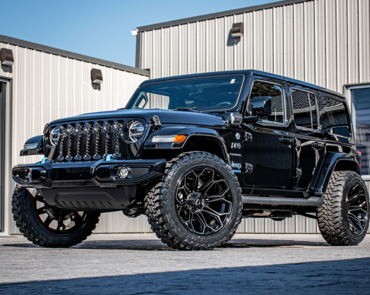 SET OF 4 WHEEL & TIRE PACKAGE | 4Play 4P83 22x12 -44 5x127/5x139.7 Gloss Black | 35x12.50R22 SureTrac Wide Climber R/T I
