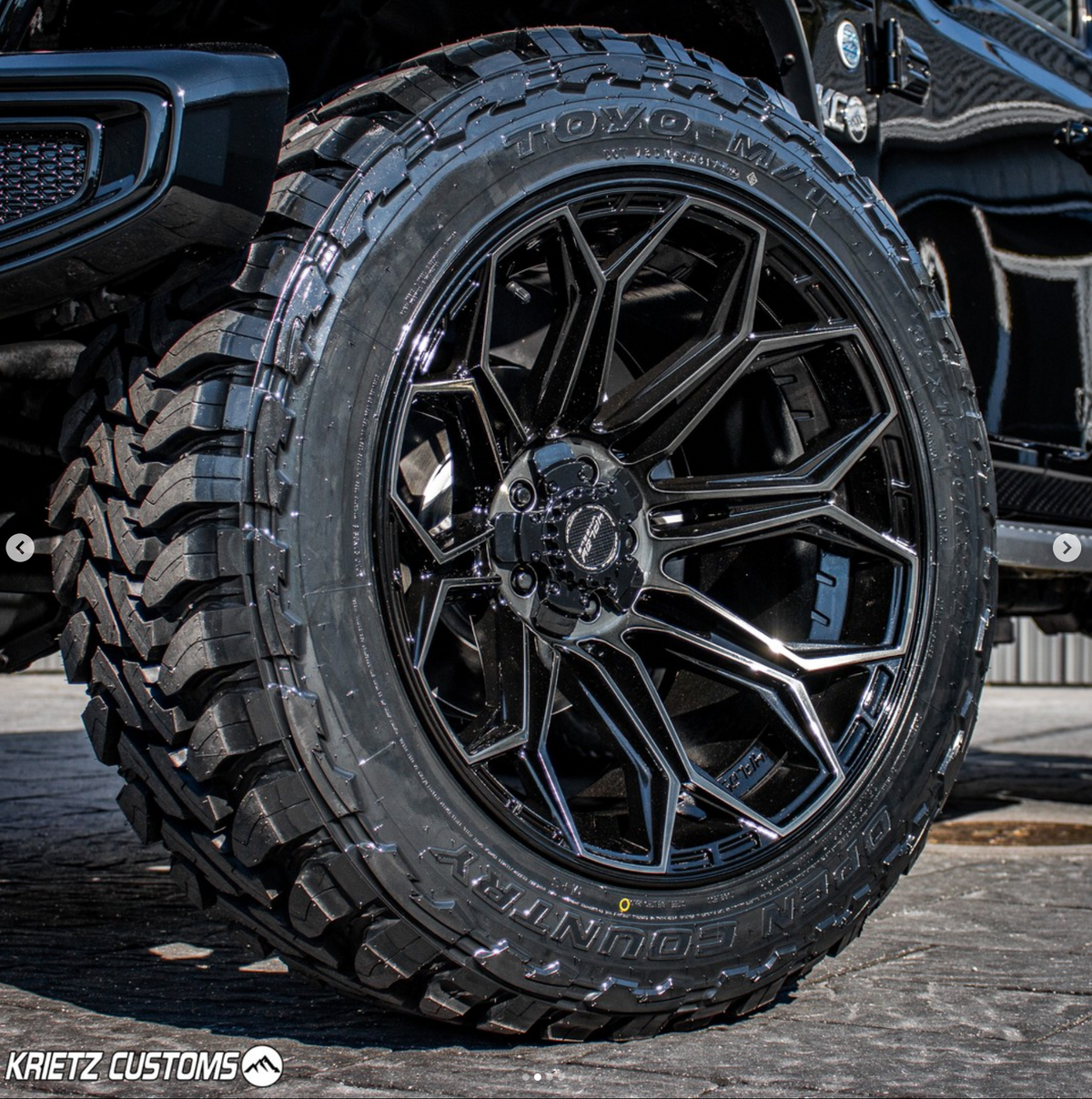 4Play 4P06 20x9 0 5x127/5x139.7 Gloss Black with Brushed Spoke Faces