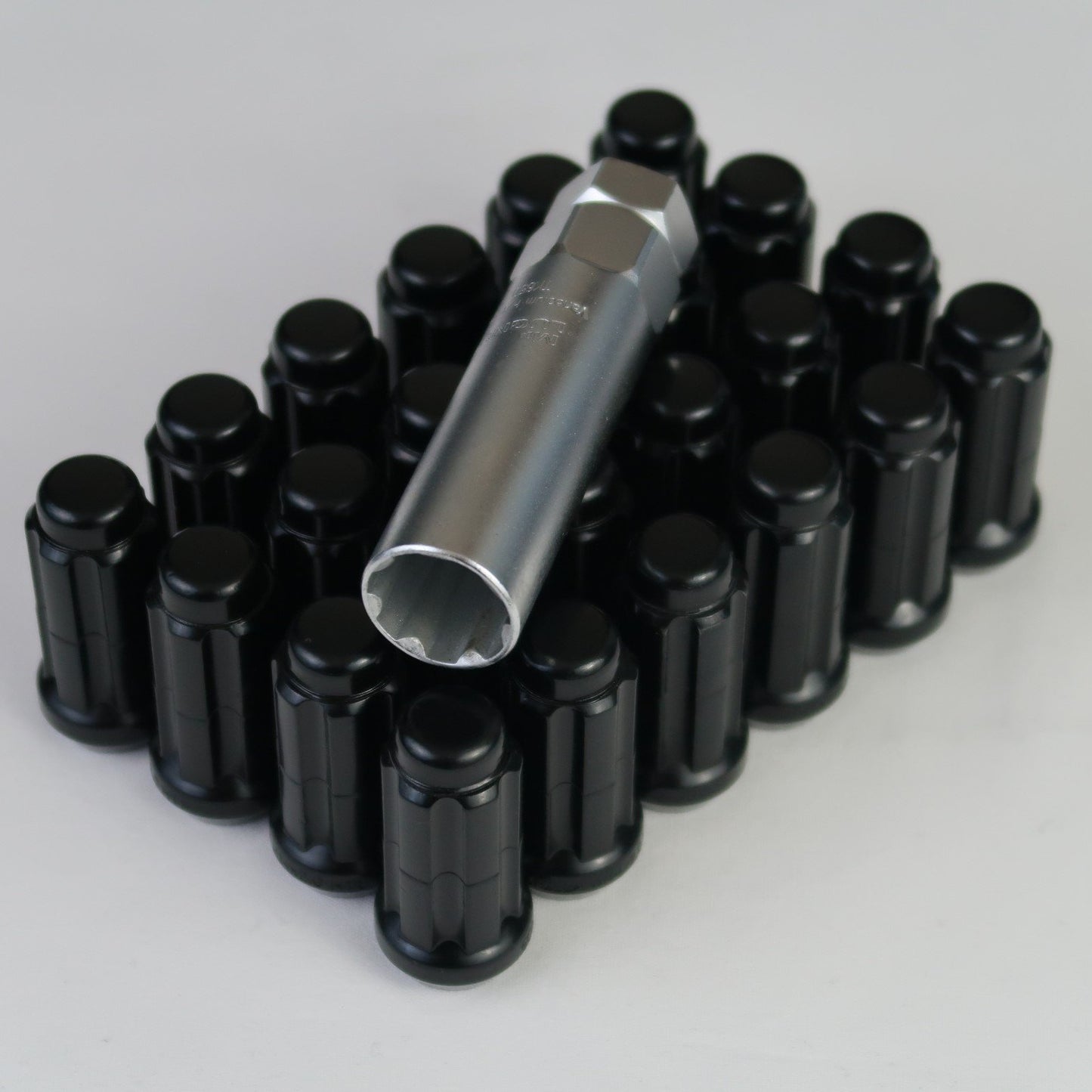 Lugnuts set- 5x 20 | 6x 24 | 8x 32 Black or Chrome (Close)