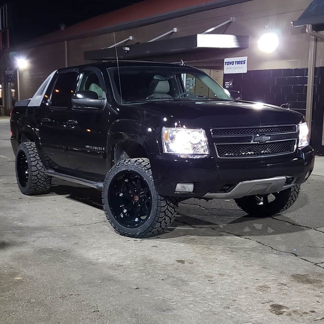 2007 Chevy Avalanche Rims