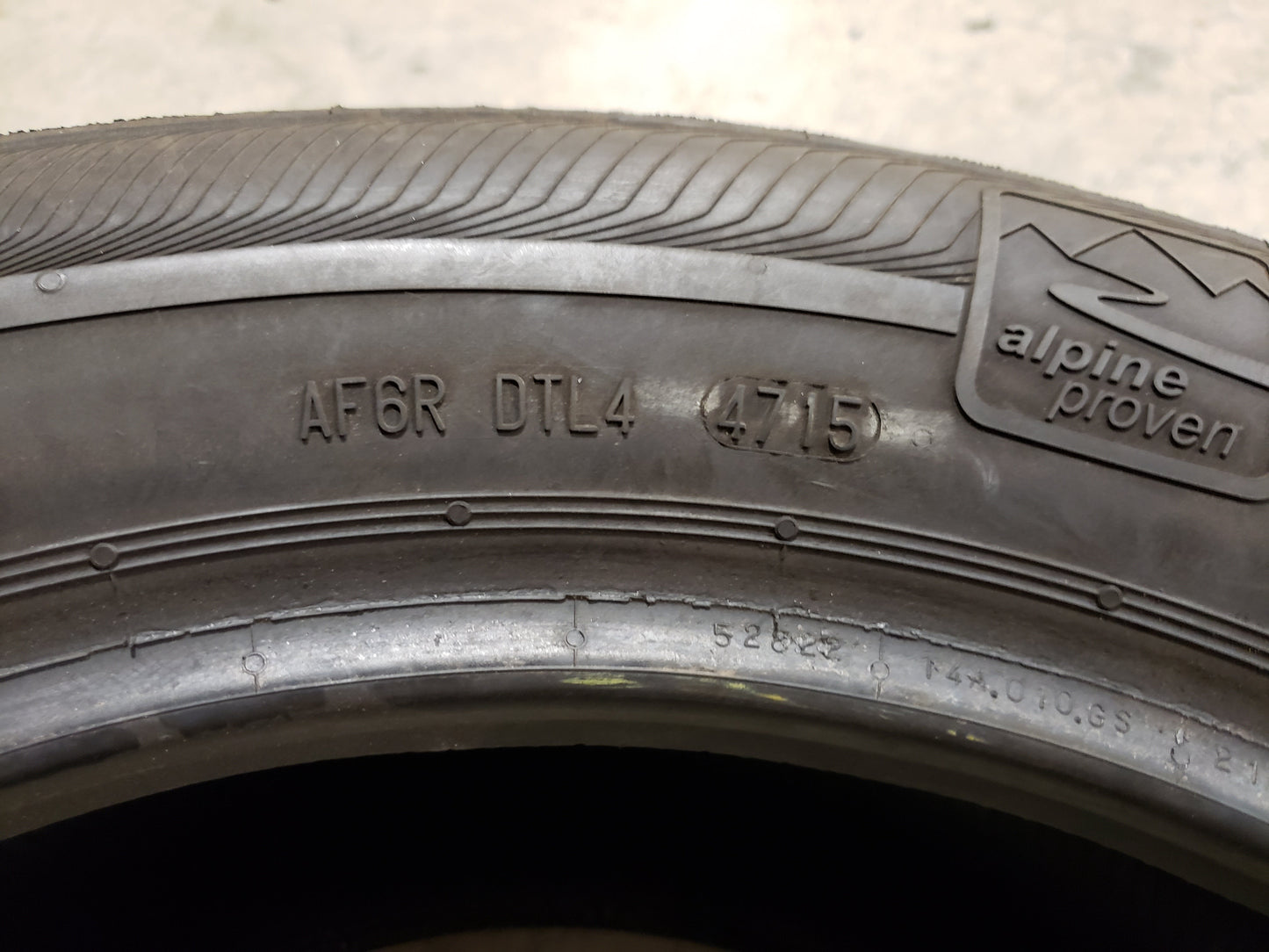 SINGLE 225/55R16 Semperit Speed-Grip2 99H XL Extra Load - Used Tires