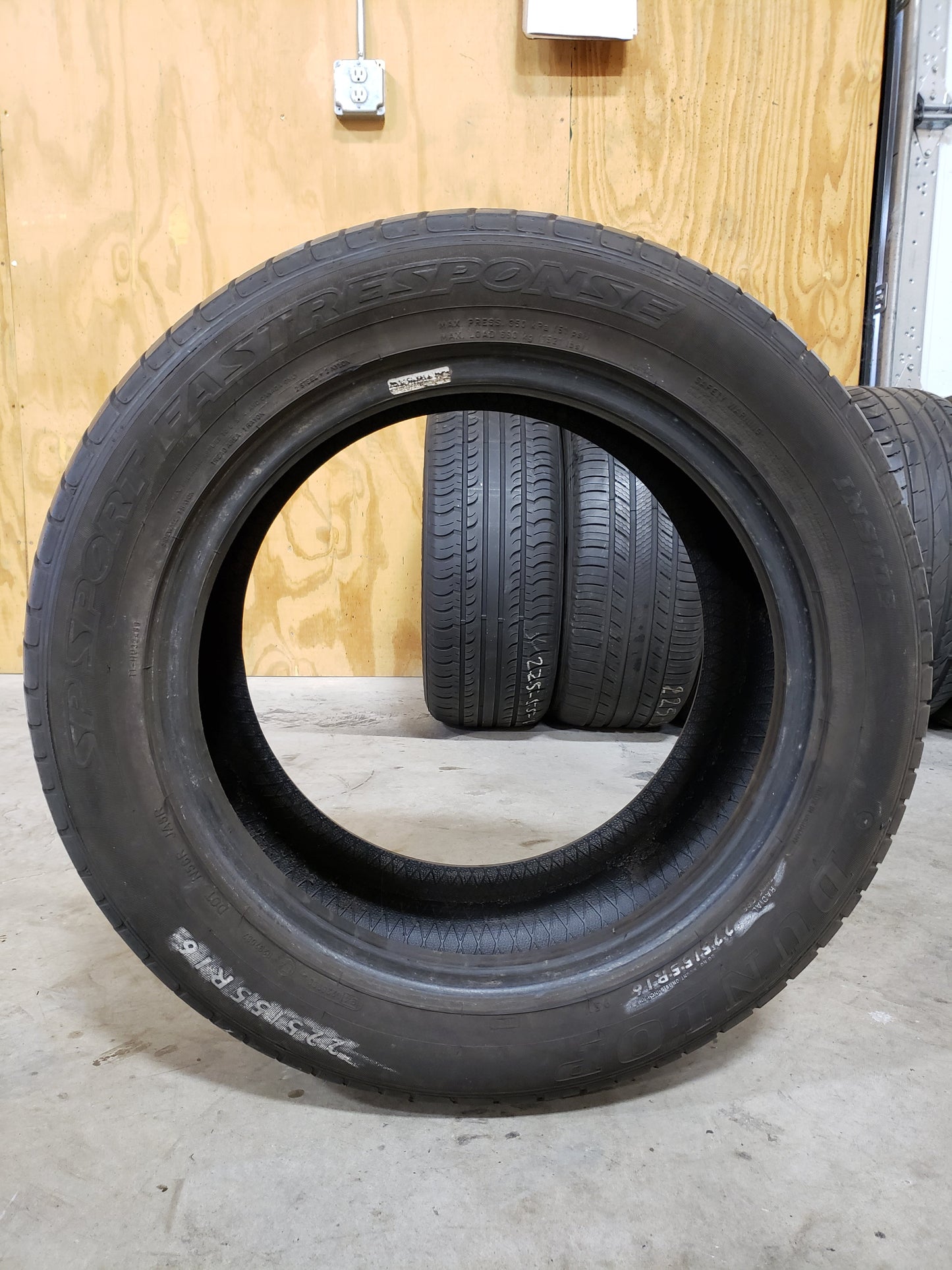 SINGLE 225/55R16 Dunlop SP Sport Fast Response 95V XL - Used Tires