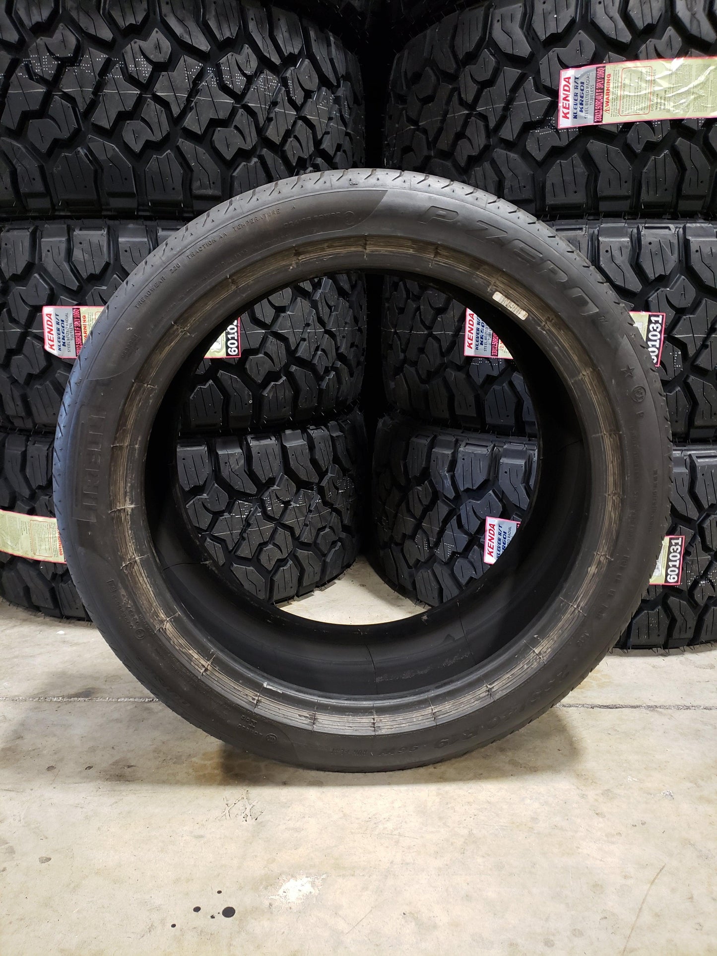 SET OF 2 255/40R19 Pirelli (1) P Zero (1) P Zero RFT 96 Y XL - Used Tires