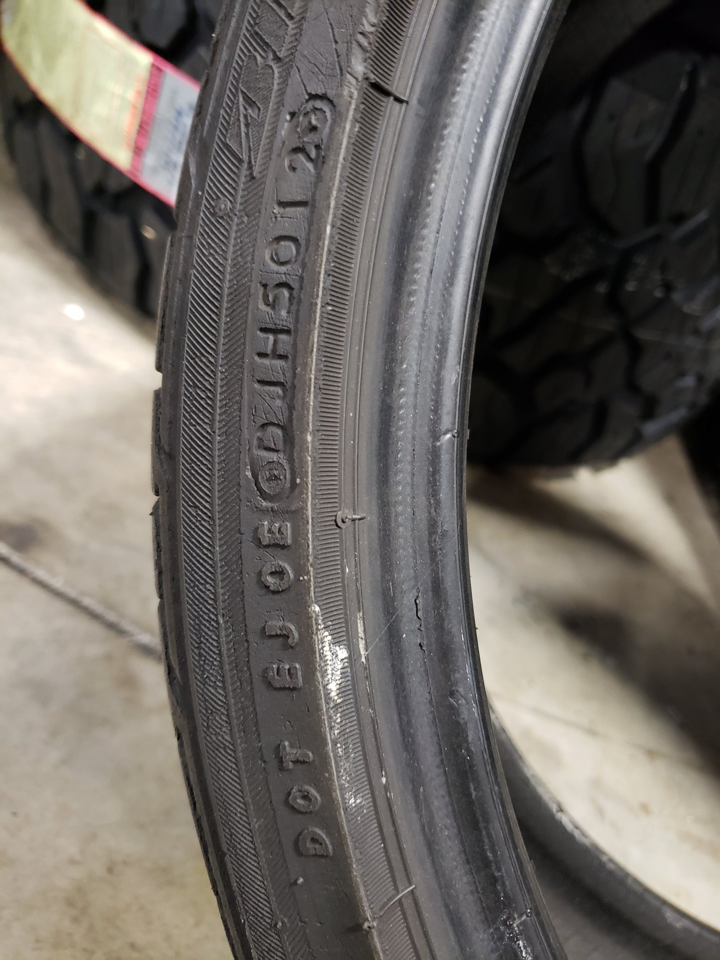 SINGLE 225/35R19 Bridgestone Potenza RE050A RFT 88 Y XL - Used Tires