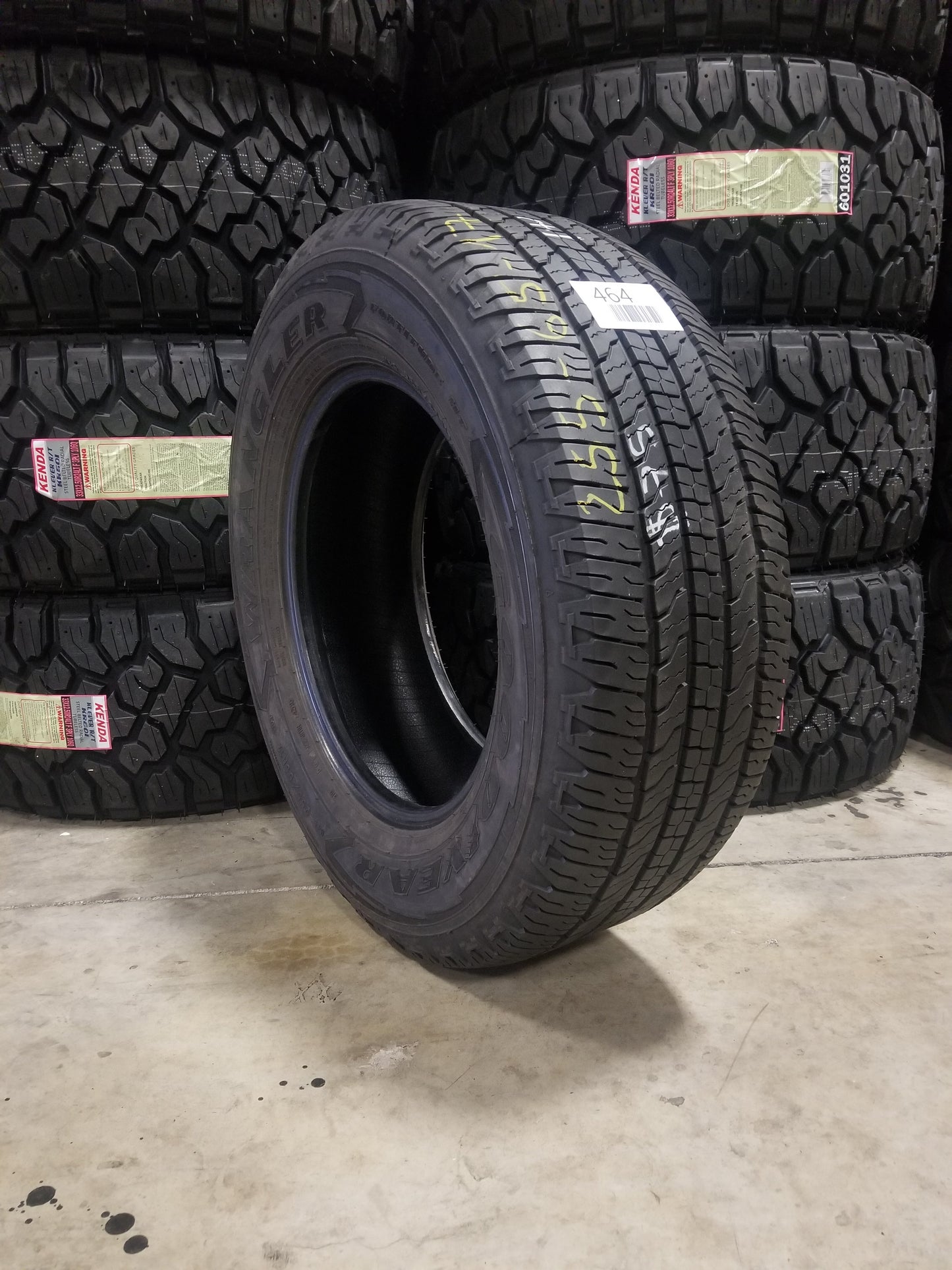 SET OF 4 255/65R17 Goodyear Wrangler Fortitude HT 110 T SL - Used Tires