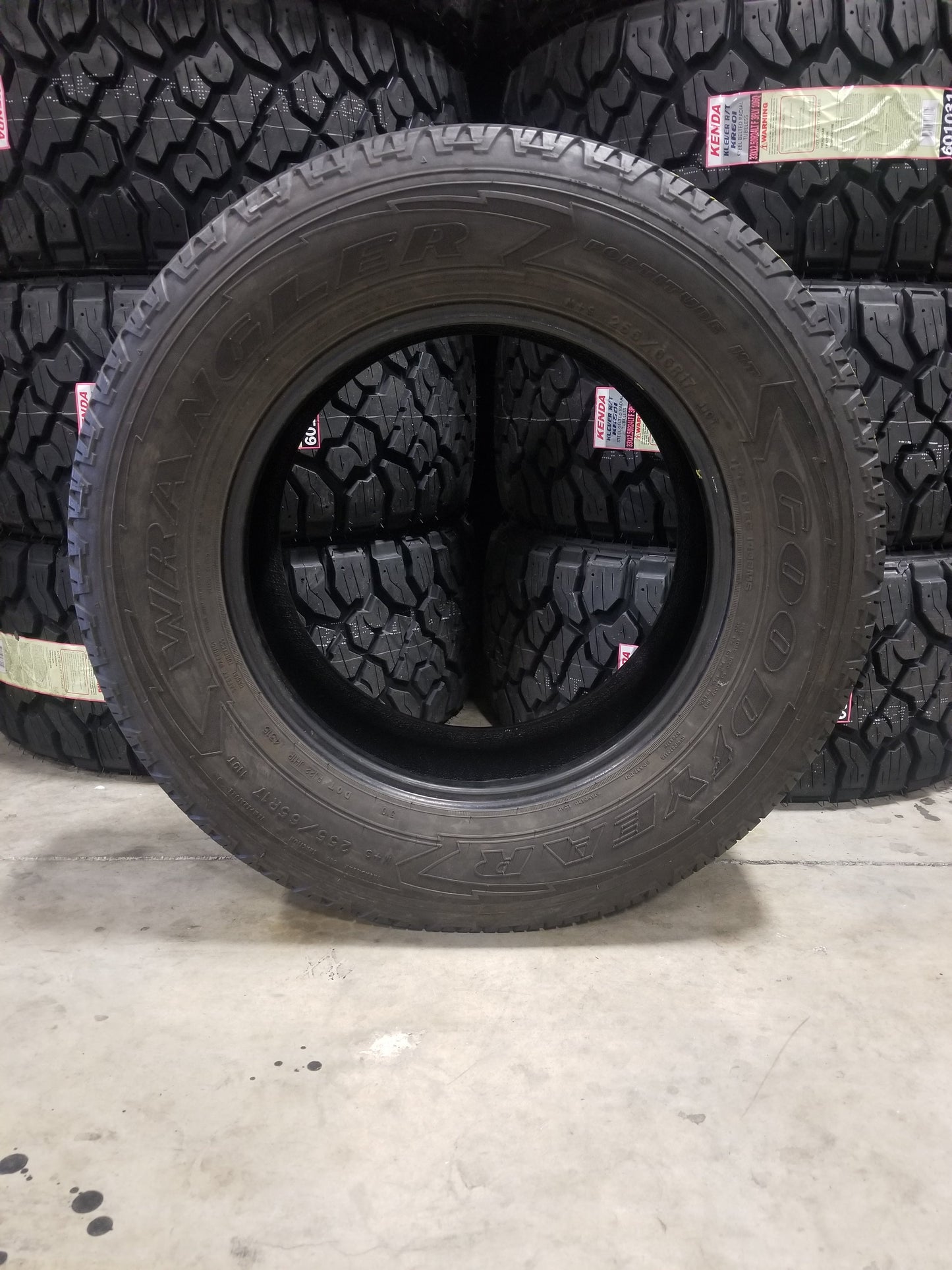 SET OF 4 255/65R17 Goodyear Wrangler Fortitude HT 110 T SL - Used Tires