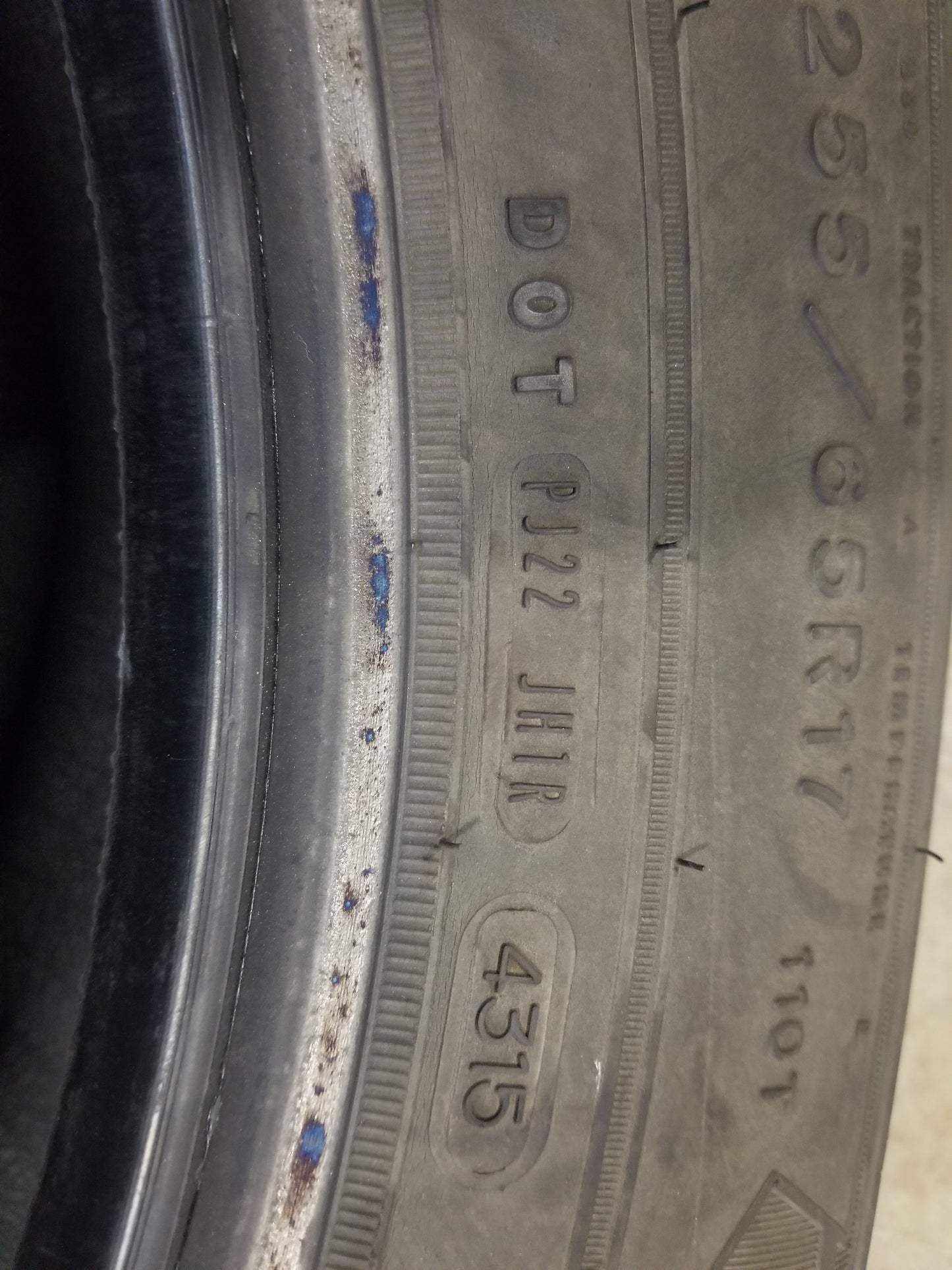 SET OF 4 255/65R17 Goodyear Wrangler Fortitude HT 110 T SL - Used Tires