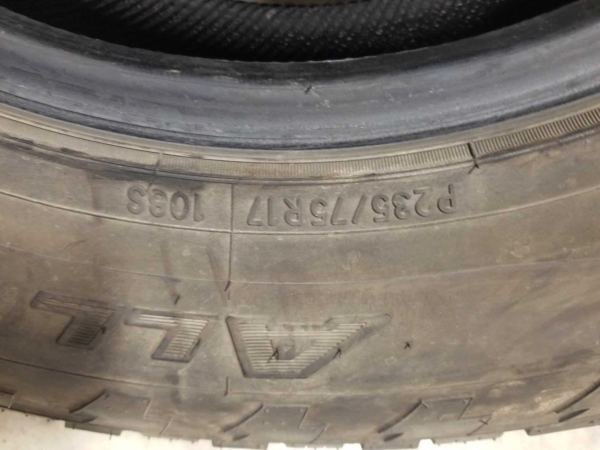 SINGLE 235/75R17 Nitto Terra Grappler A/T 108 S SL - Used Tires