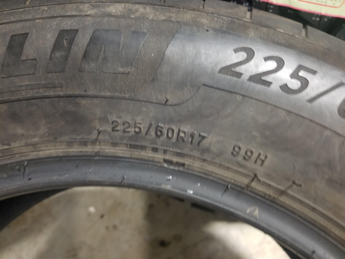 SET OF 2 225/60R17 Michelin Primacy A/S 99 H 1709 LBS - Used Tires