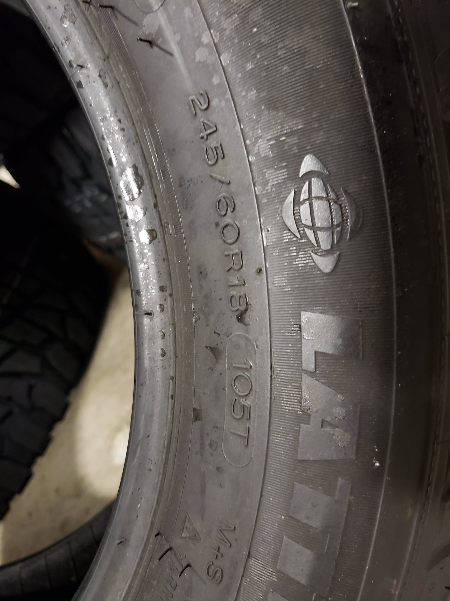 SINGLE 245/60R18 Michelin LATITUDE TOUR 105 T - Used Tires