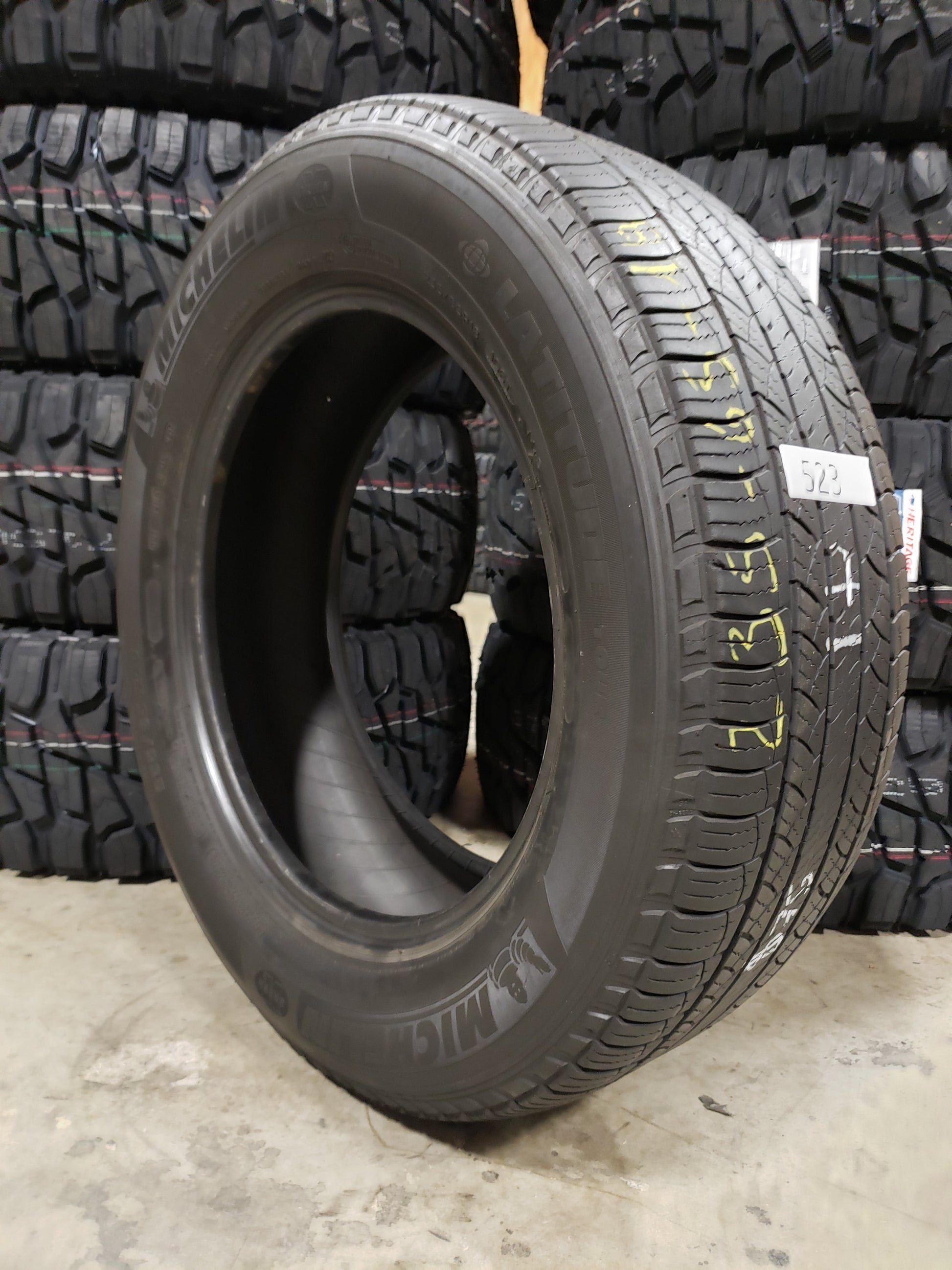 SET OF 4 235/65R18 Michelin LATITUDE TOUR 106 T - Used Tires