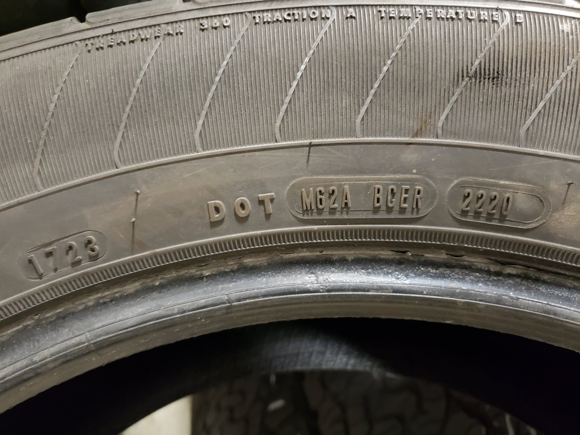 SET OF 4 275/55R20 Goodyear Eagle LS 2 111 S SL - Used Tires