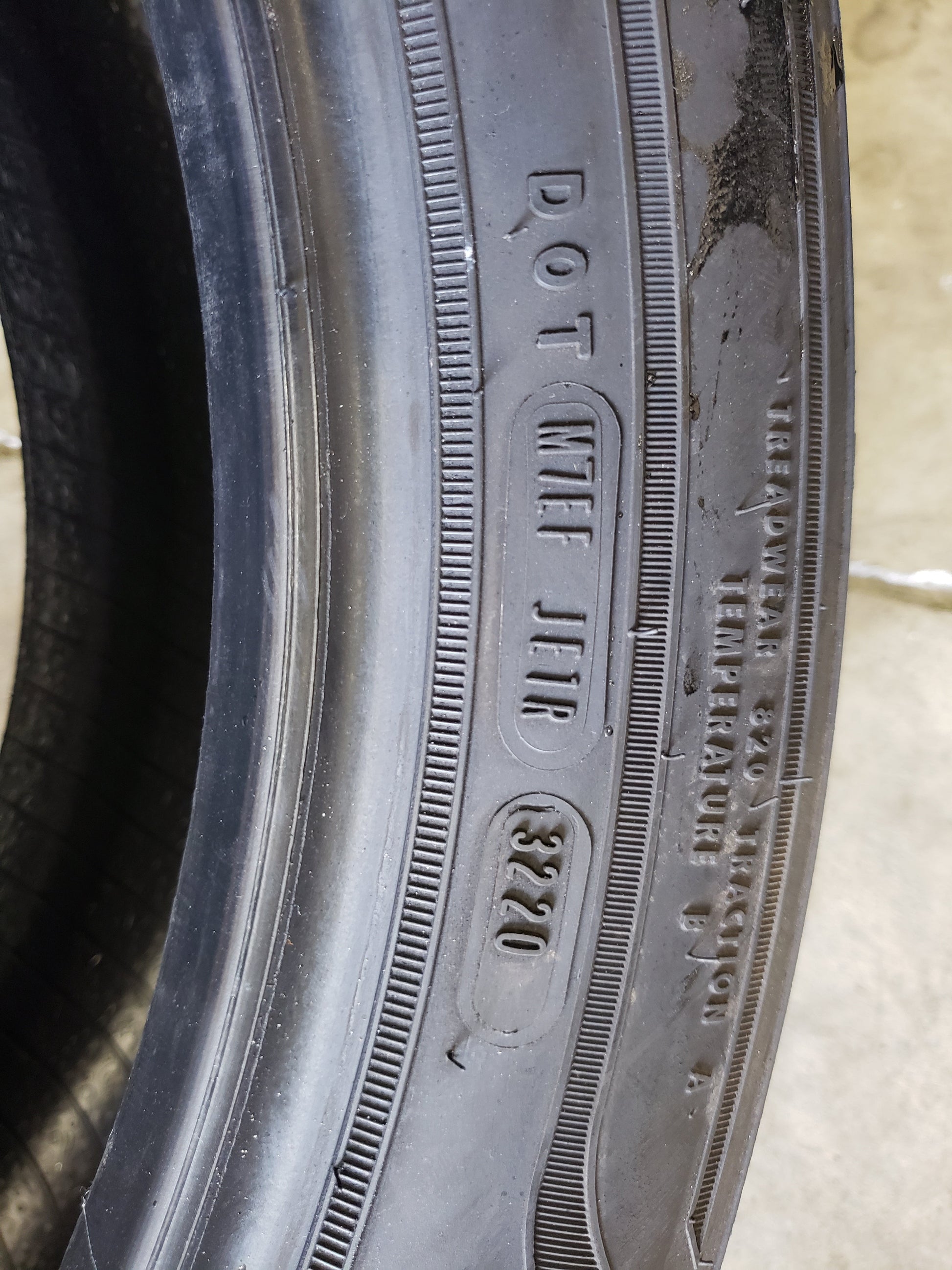 SINGLE 225/55R19 Goodyear Assurance Max Life 99 V SL - Premium Used Tires