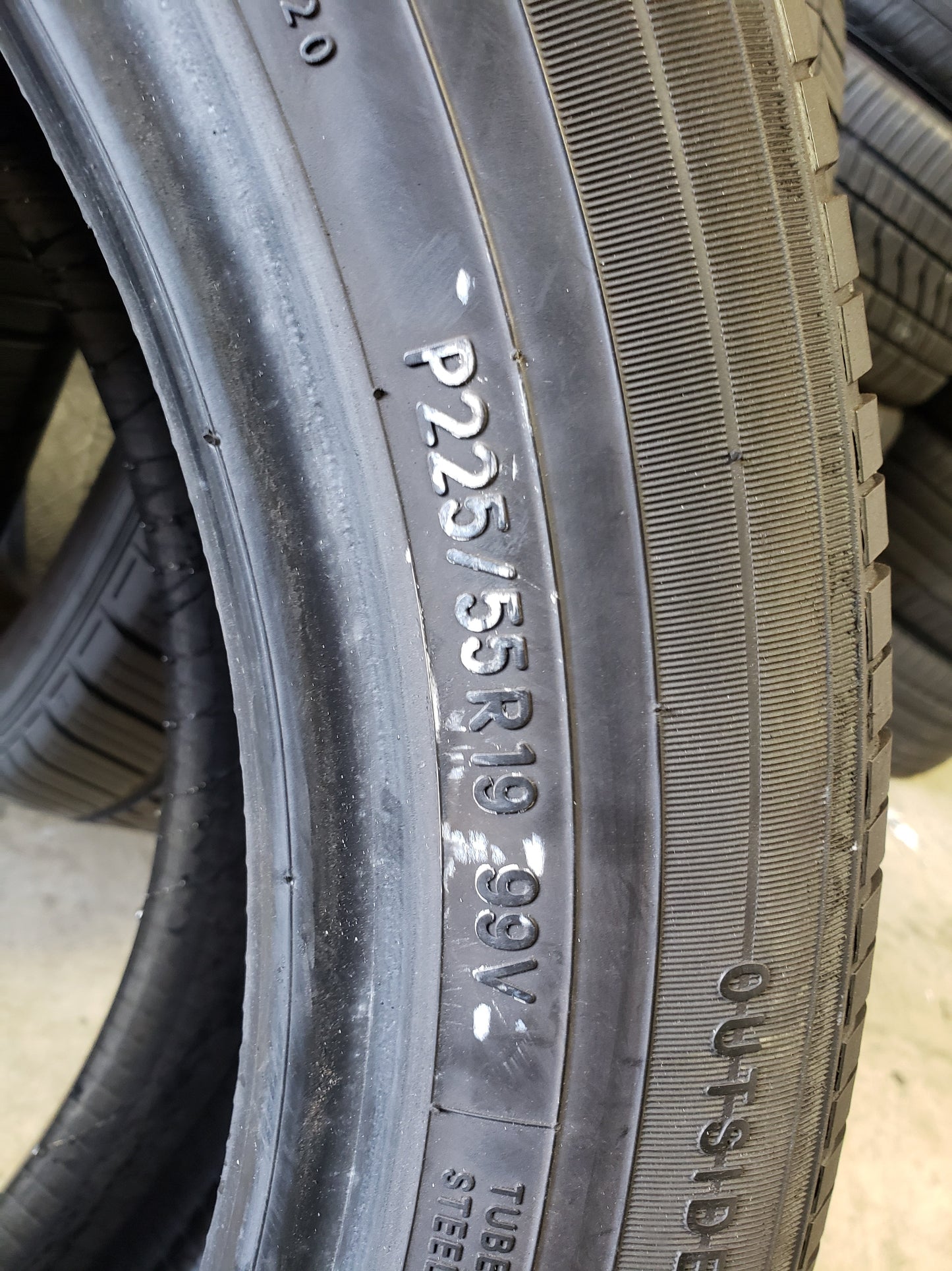 SET OF 2 225/65R19 Toyo A36 99 V SL - Premium Used Tires