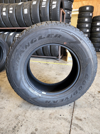 SET OF 3 255/70R18 Goodyear Wrangler Adventure 113 T SL - Used Tires