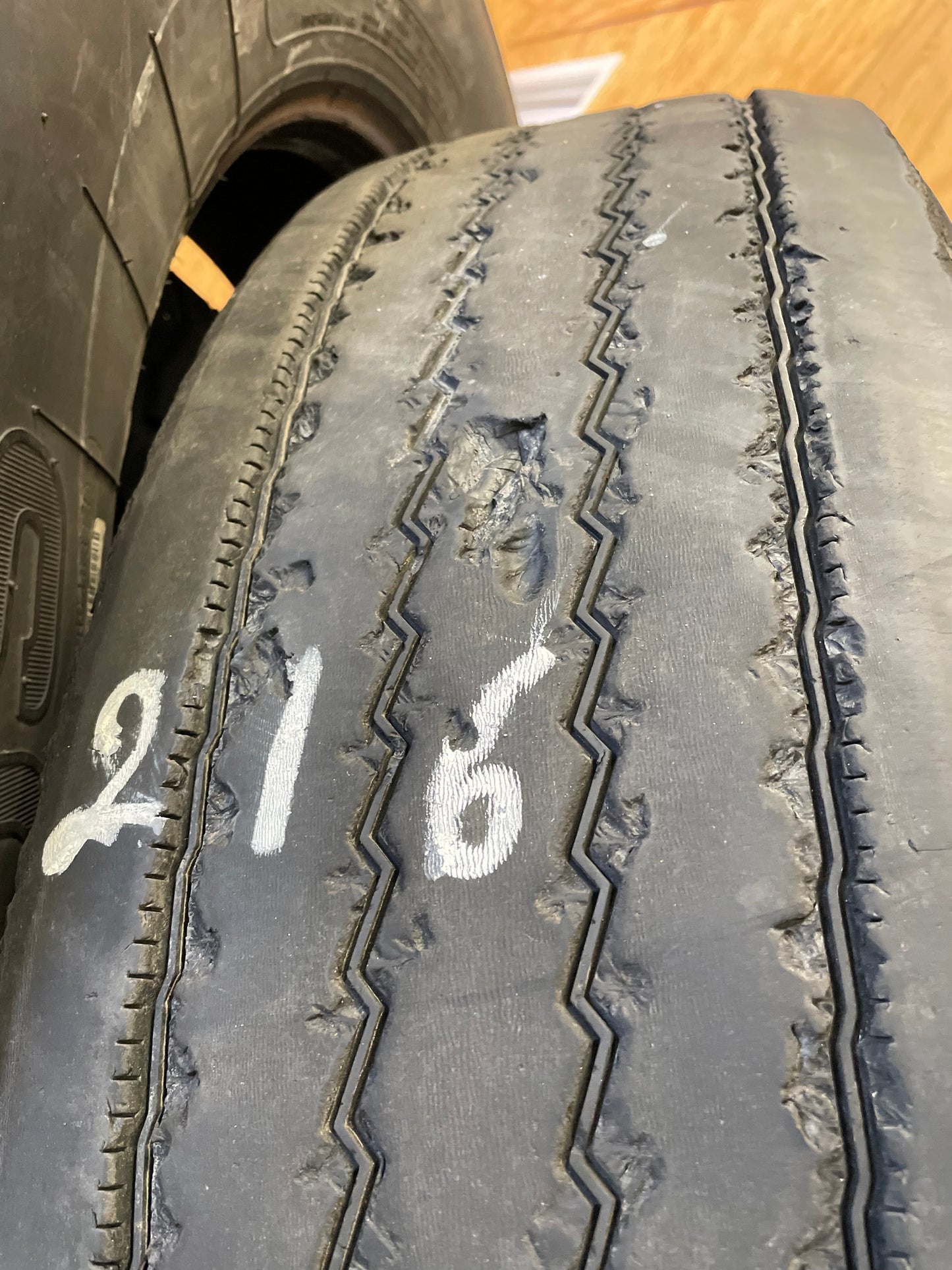 SET OF 6 11R24.5 DAYTON D520S/Regroovable - Case Perfect Condition 146/143L G - Used Tires
