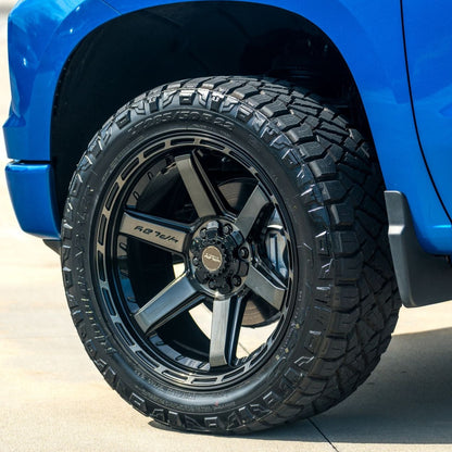 SET OF 4 WHEEL & TIRE PACKAGE | 4Play 4P63 20x10 -18 6x135/6x139.7 Gloss Black | 33x12.50R20 SureTrac Wide Climber R/T I