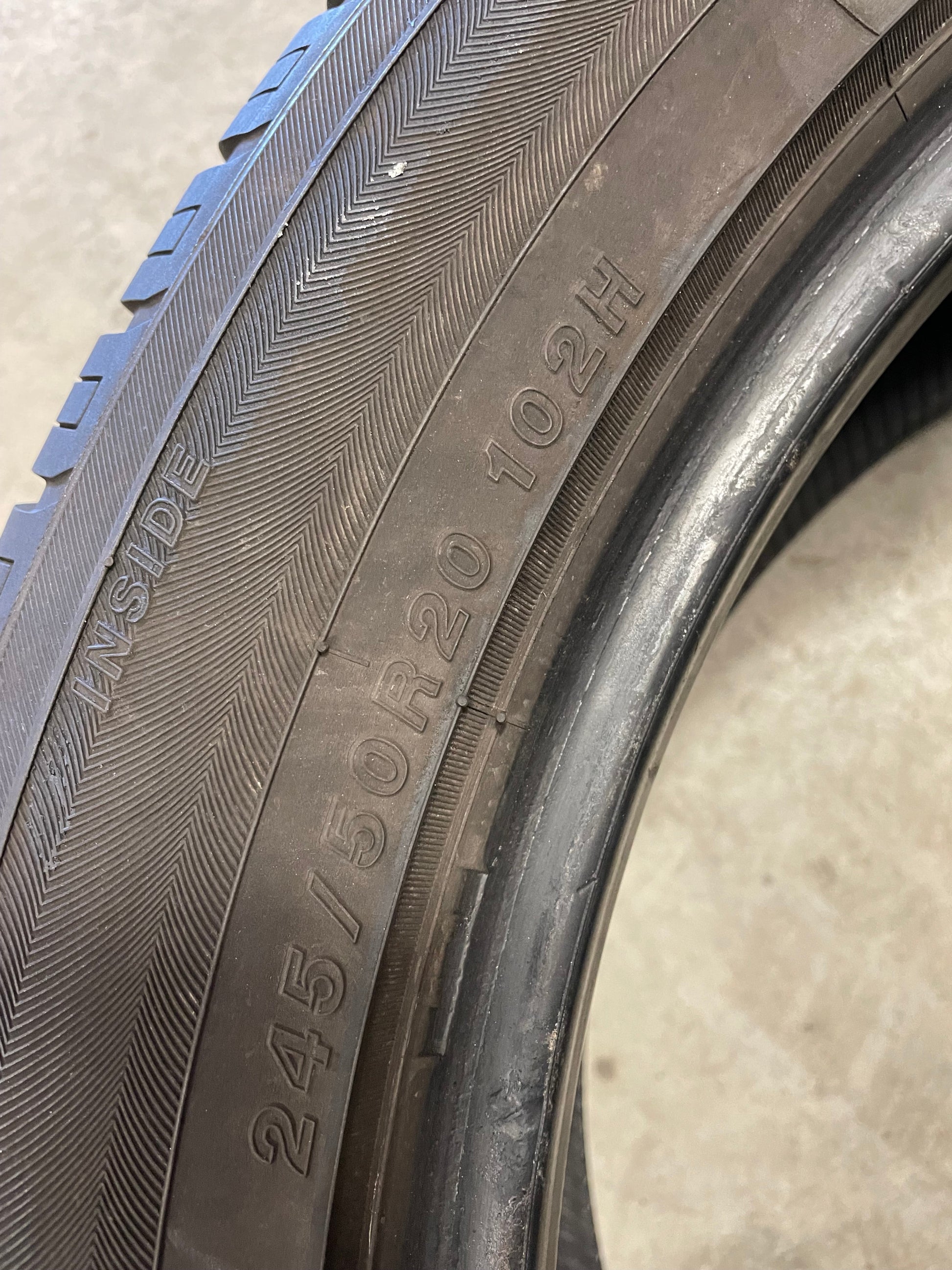 SINGLE 245/50R20 Yokohama YK740 GTX 102 H SL - Premium Used Tires