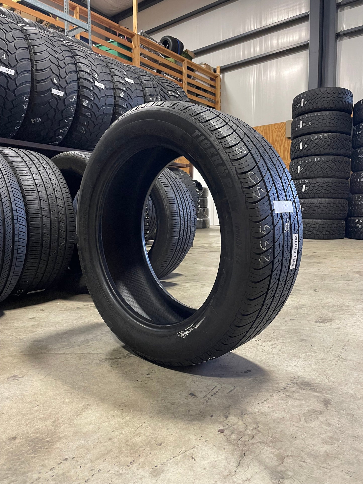 SINGLE 255/50R20 Uniroyal Tiger Paw Tourin A/S 105 V SL - Premium Used Tires