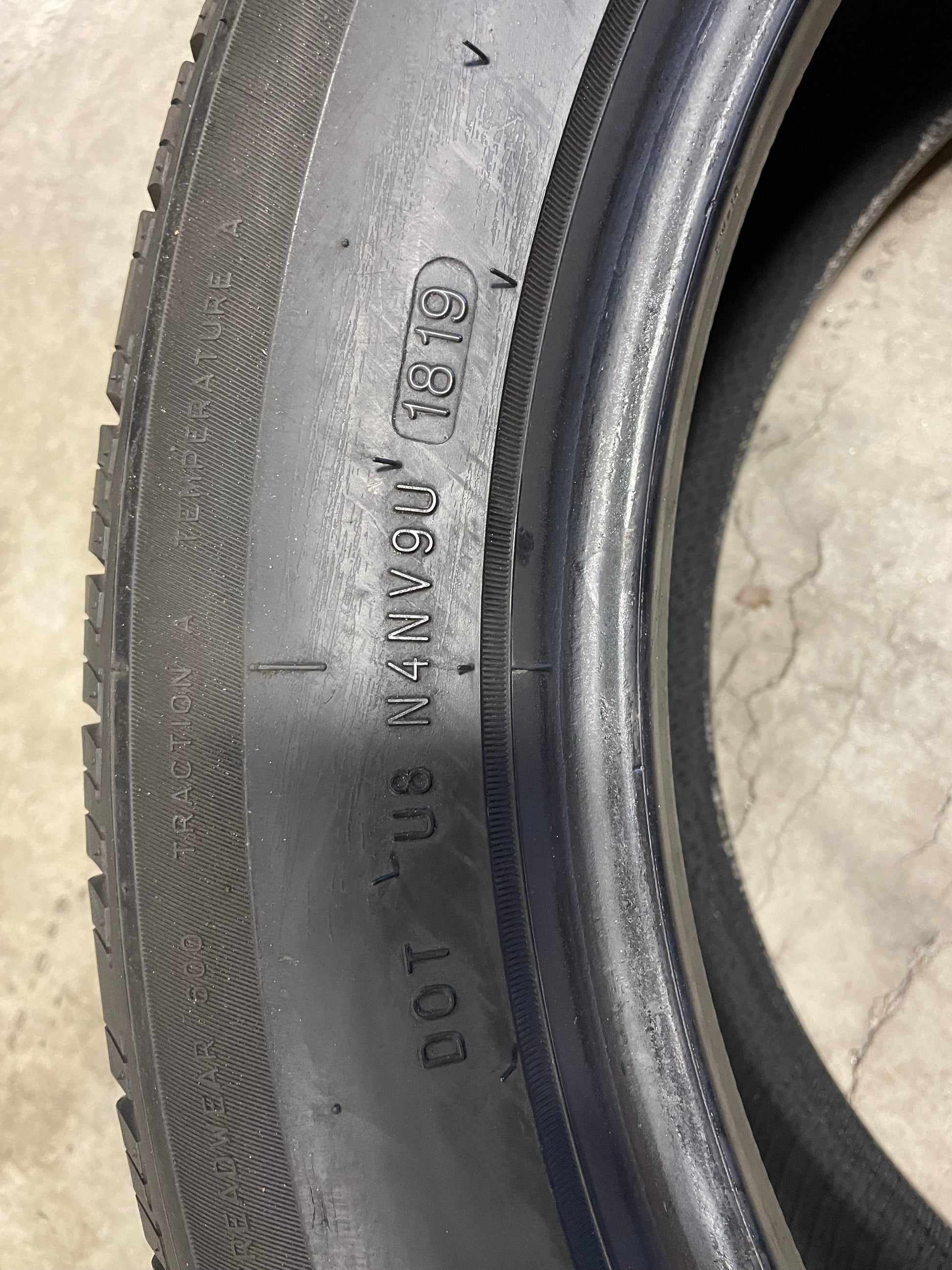 SINGLE 255/50R20 Uniroyal Tiger Paw Tourin A/S 105 V SL - Premium Used Tires