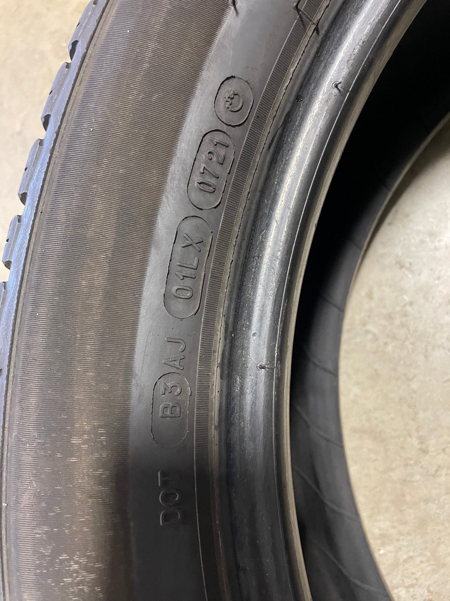 SET OF 2 235/55R20 Michelin Cross climate 2 102 V SL - Premium Used Tires