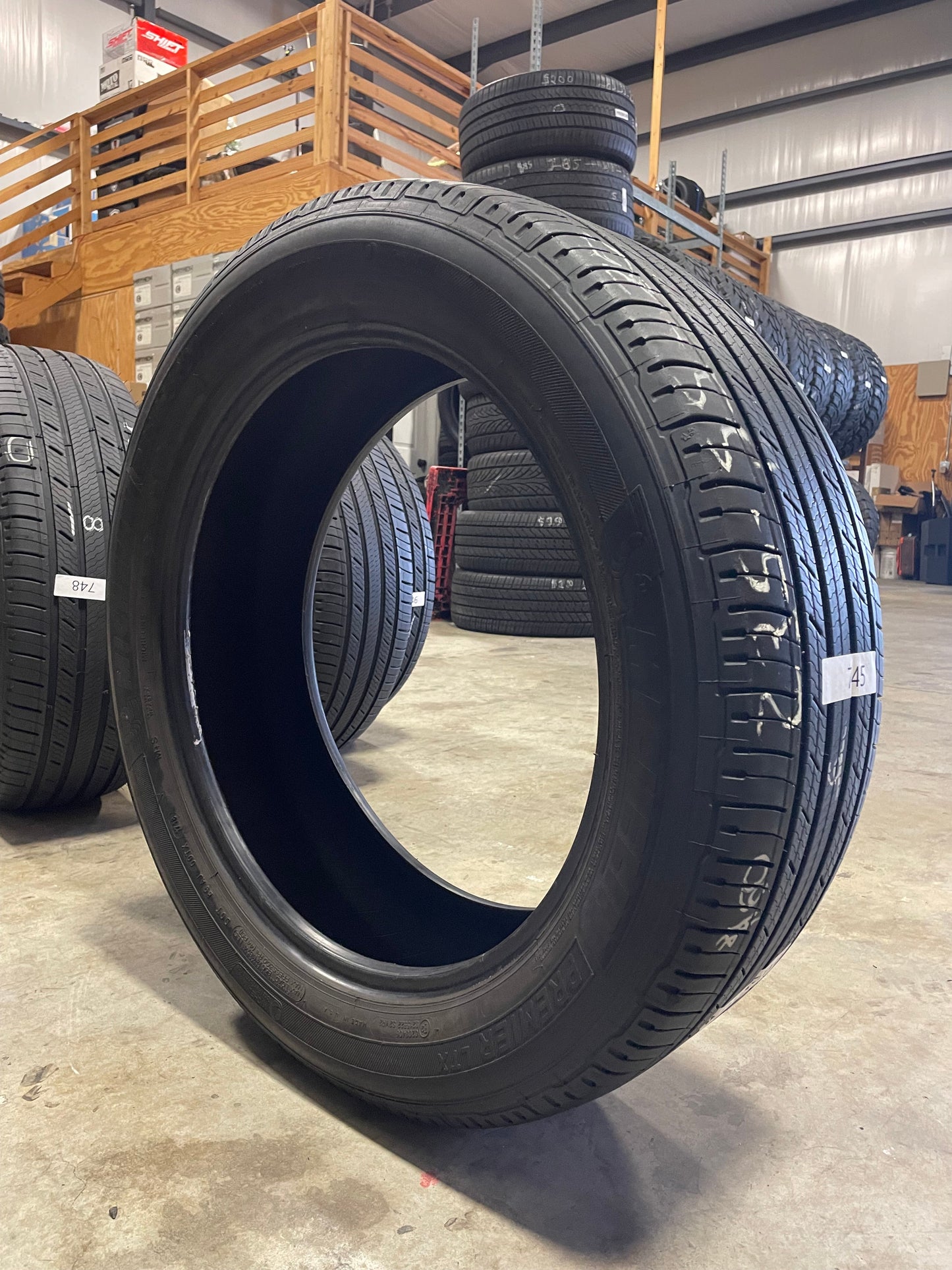 SINGLE 235/55R20 Michelin Premier LTX 102 H SL - Premium Used Tires