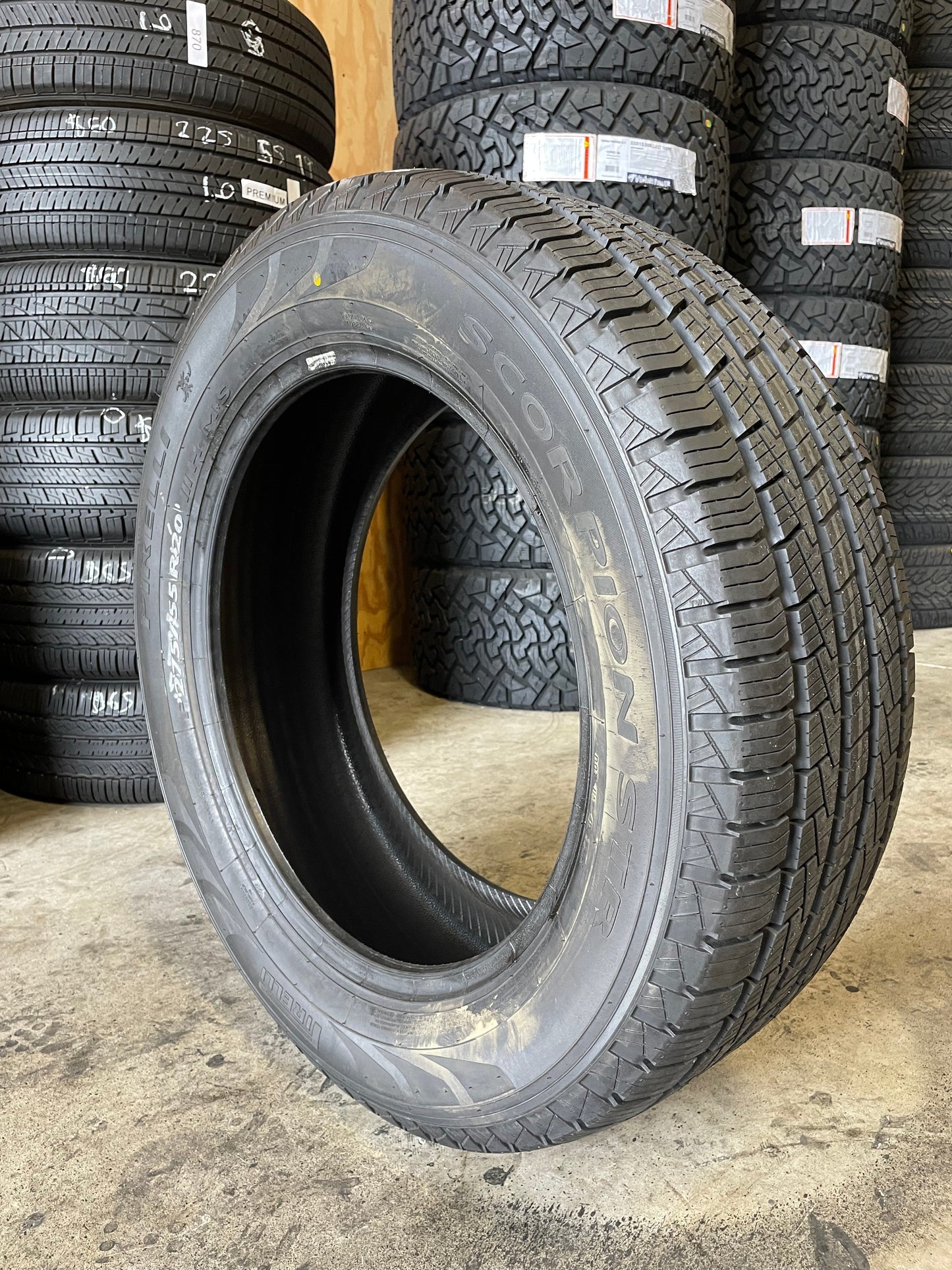 SINGLE 275/55R20 Pirelli Scorpion STR 111 H SL - Premium Used Tires