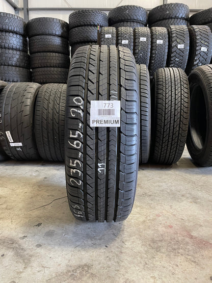 SINGLE 235/65R20 Goodyear Eagle Sport All-Season 102 V SL - Premium Used Tires