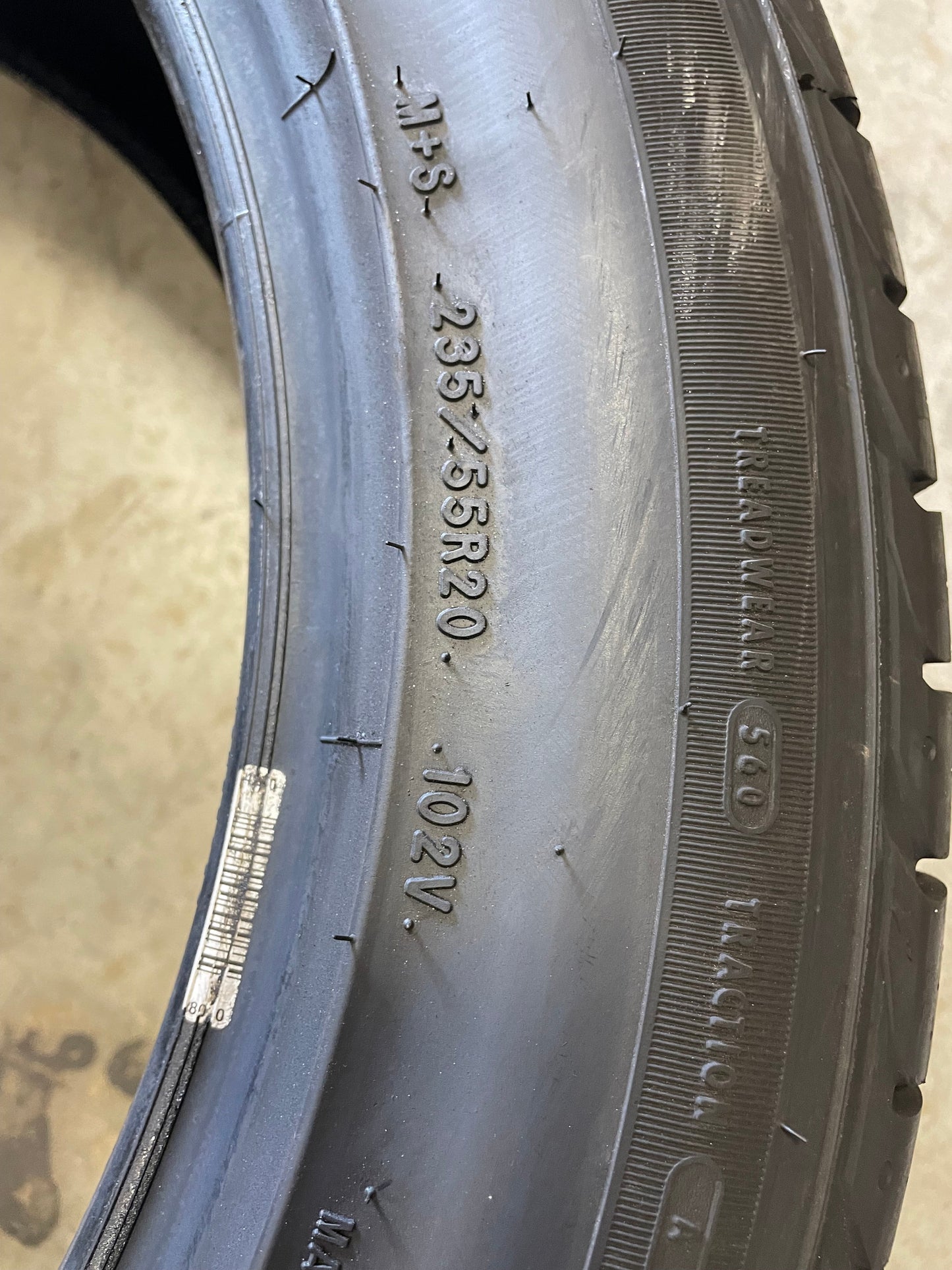 SINGLE 235/65R20 Goodyear Eagle Sport All-Season 102 V SL - Premium Used Tires