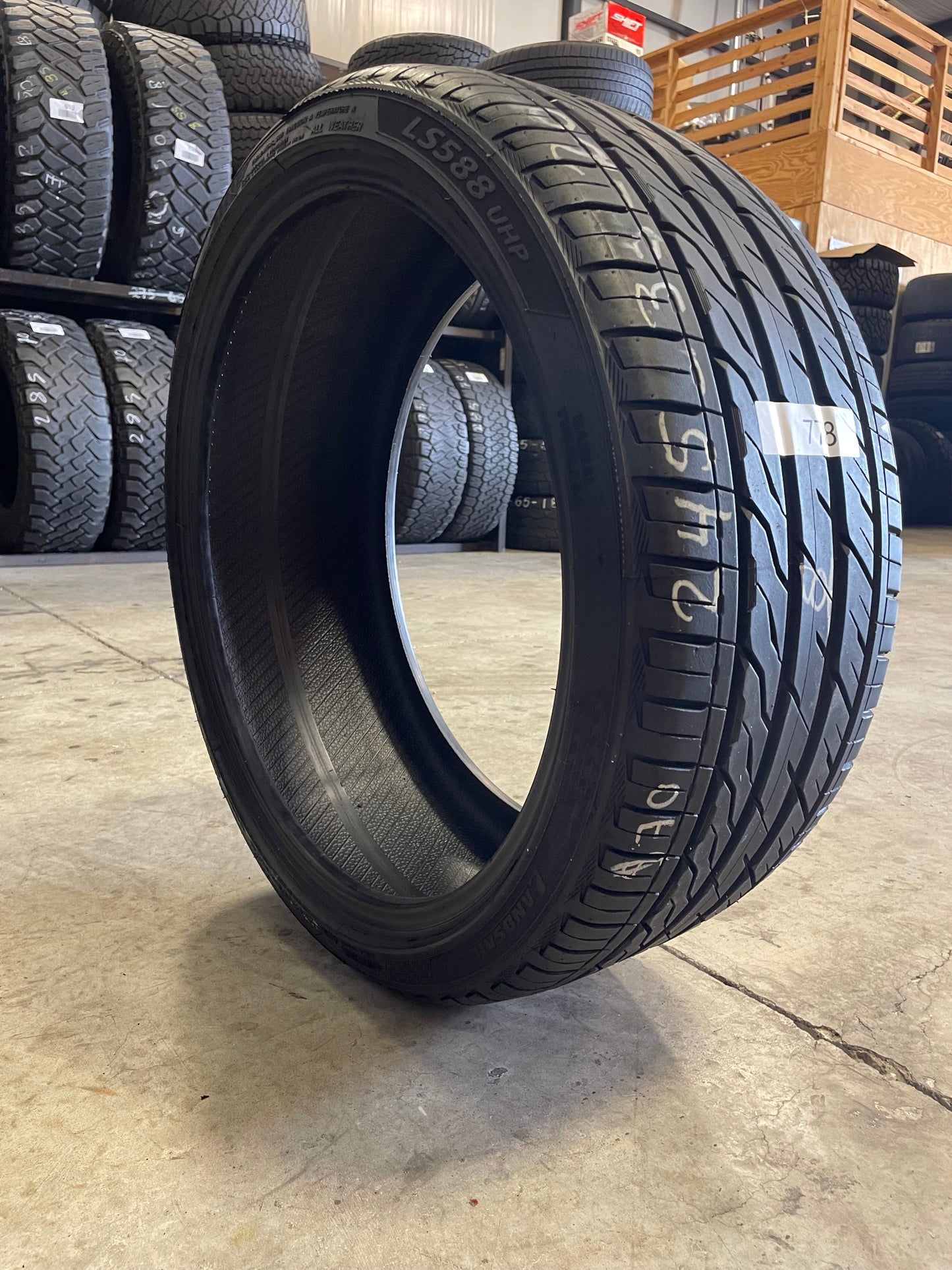 SINGLE 245/35R20 LandSail LS558 UHP 95 W XL - Premium Used Tires