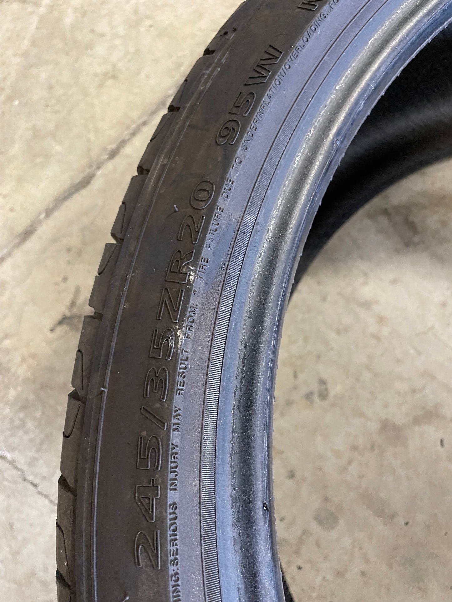 SINGLE 245/35R20 LandSail LS558 UHP 95 W XL - Premium Used Tires