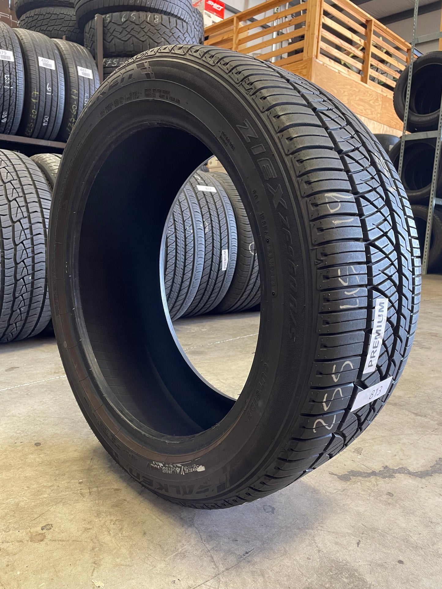 SINGLE 225/45R19 Falken Ziex ZE960 A/S 100V SL - Premium Used Tires