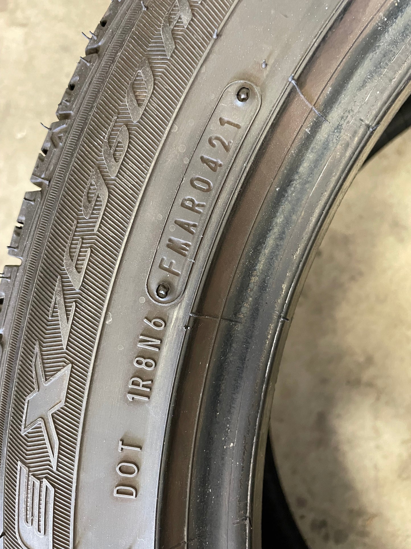 SINGLE 225/45R19 Falken Ziex ZE960 A/S 100V SL - Premium Used Tires