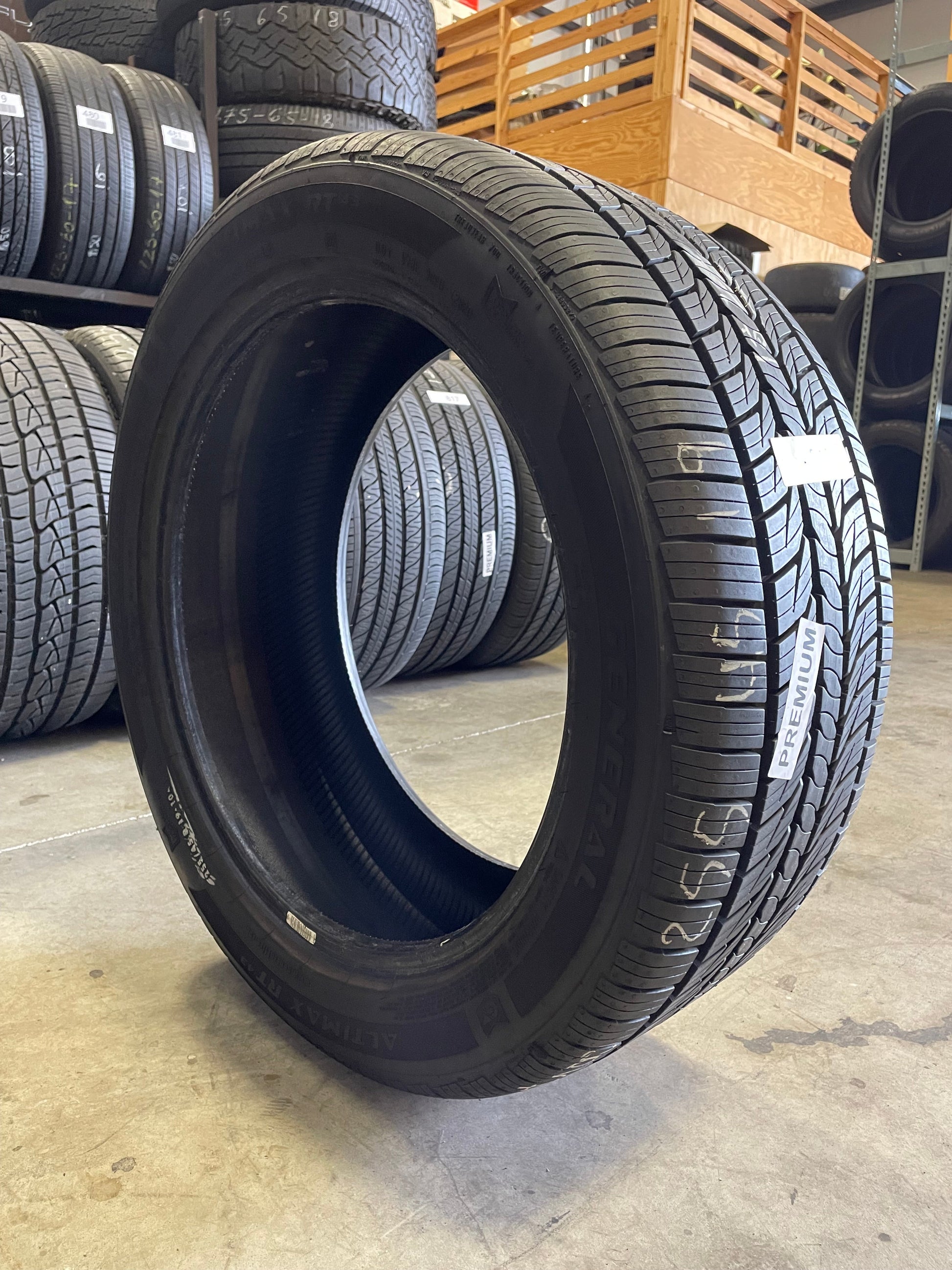 SINGLE 255/45R19 General Altimax RT43 104 V XL - Premium Used Tires