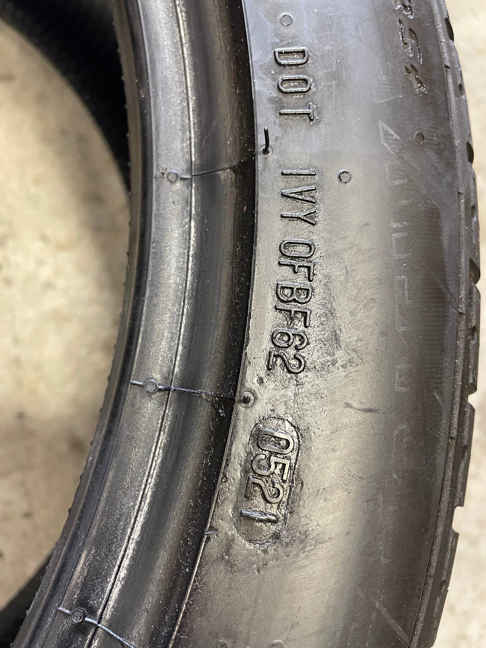 SINGLE 255/40R19 Continental Control Contanct 100 Y XL - Premium Used Tires