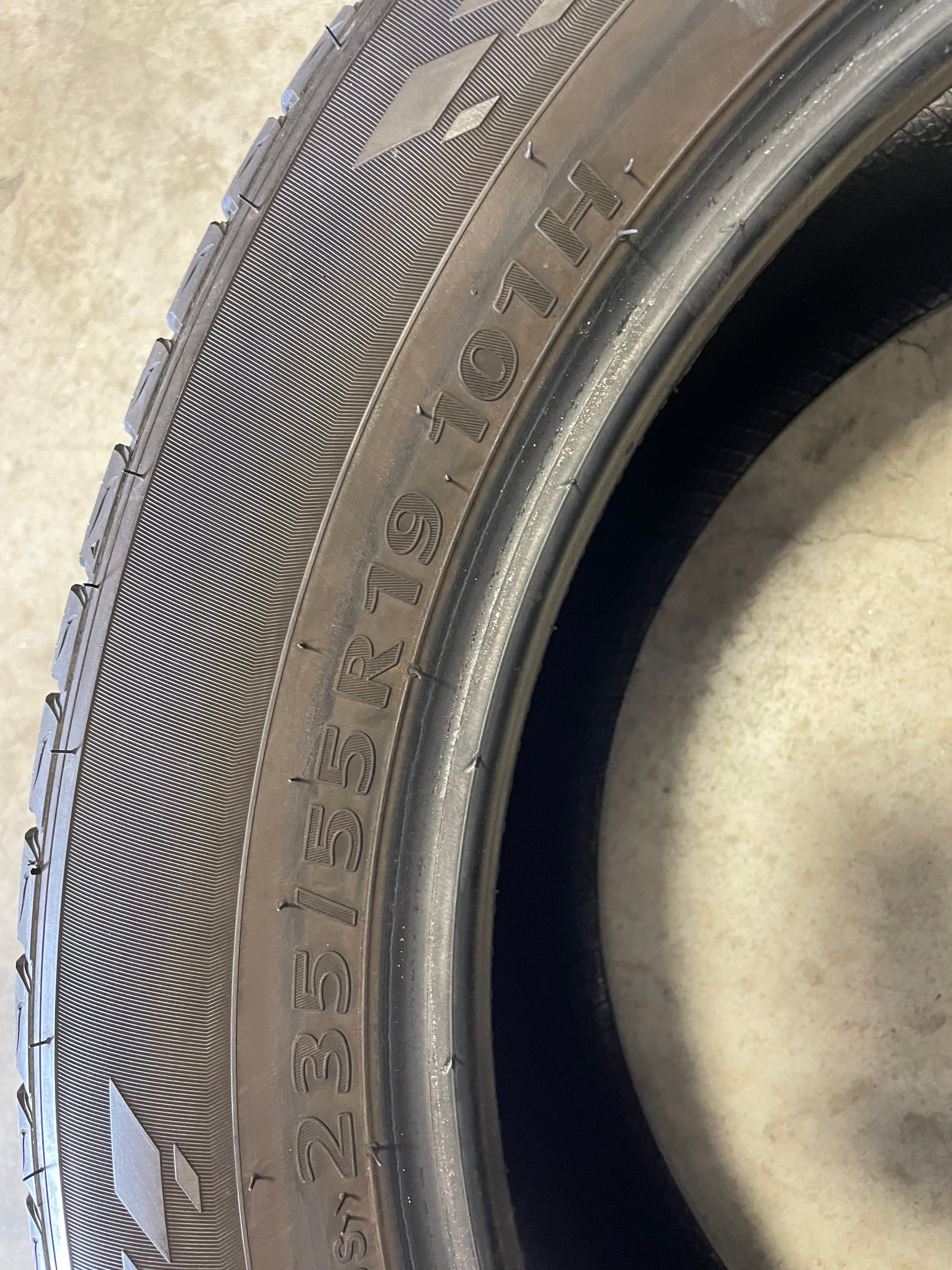 SET OF 3 235/55R19 Kumho Crugen Premium 101 H SL - Premium Used Tires