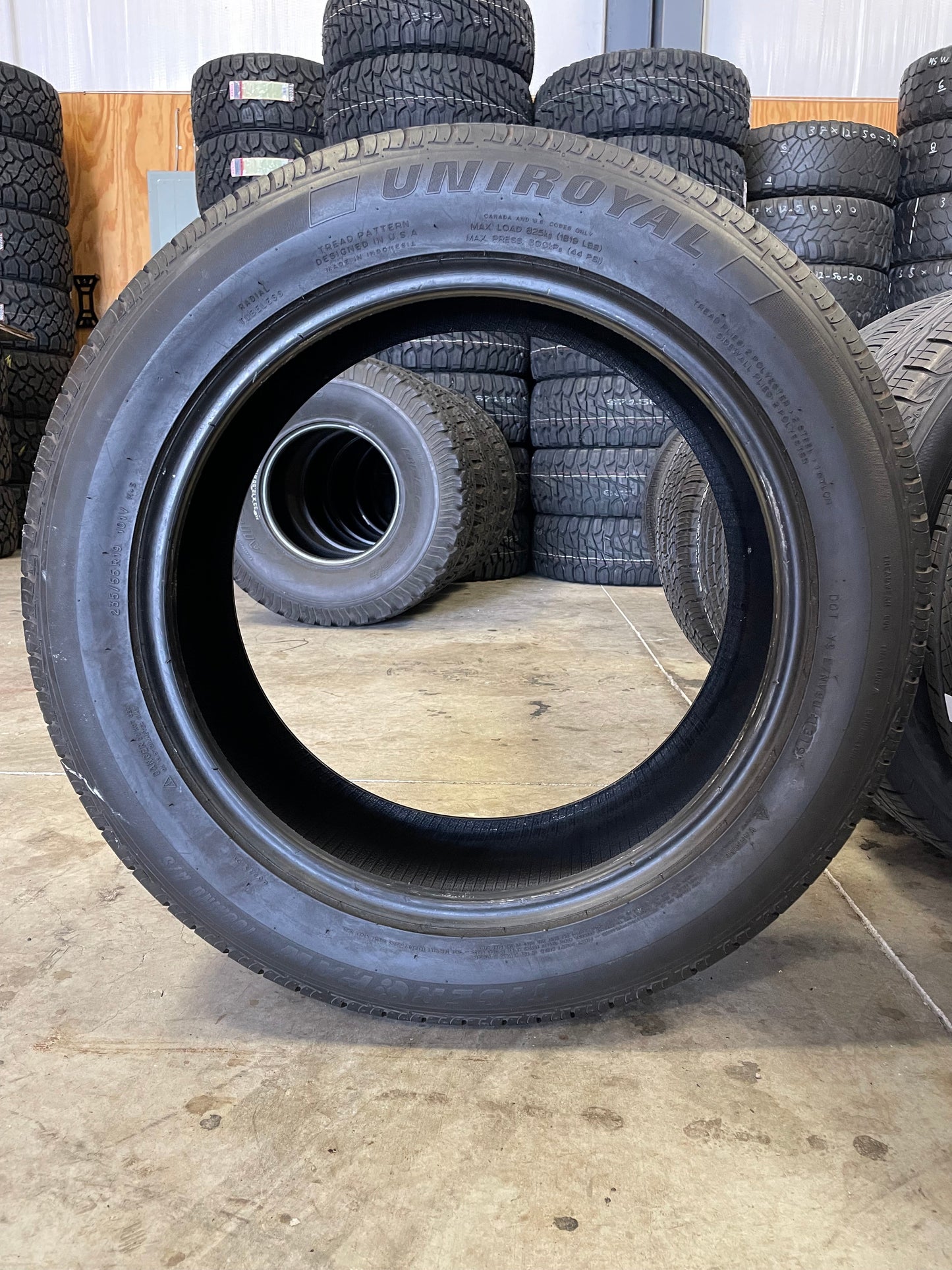 SET OF 2 235/55R19 Uniroyal Tiger Paw Touring A/S 101 V SL - Premium Used Tires