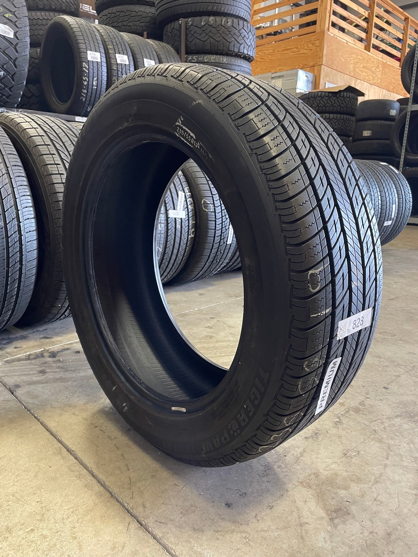 SET OF 2 235/55R19 Uniroyal Tiger Paw Touring A/S 101 V SL - Premium Used Tires