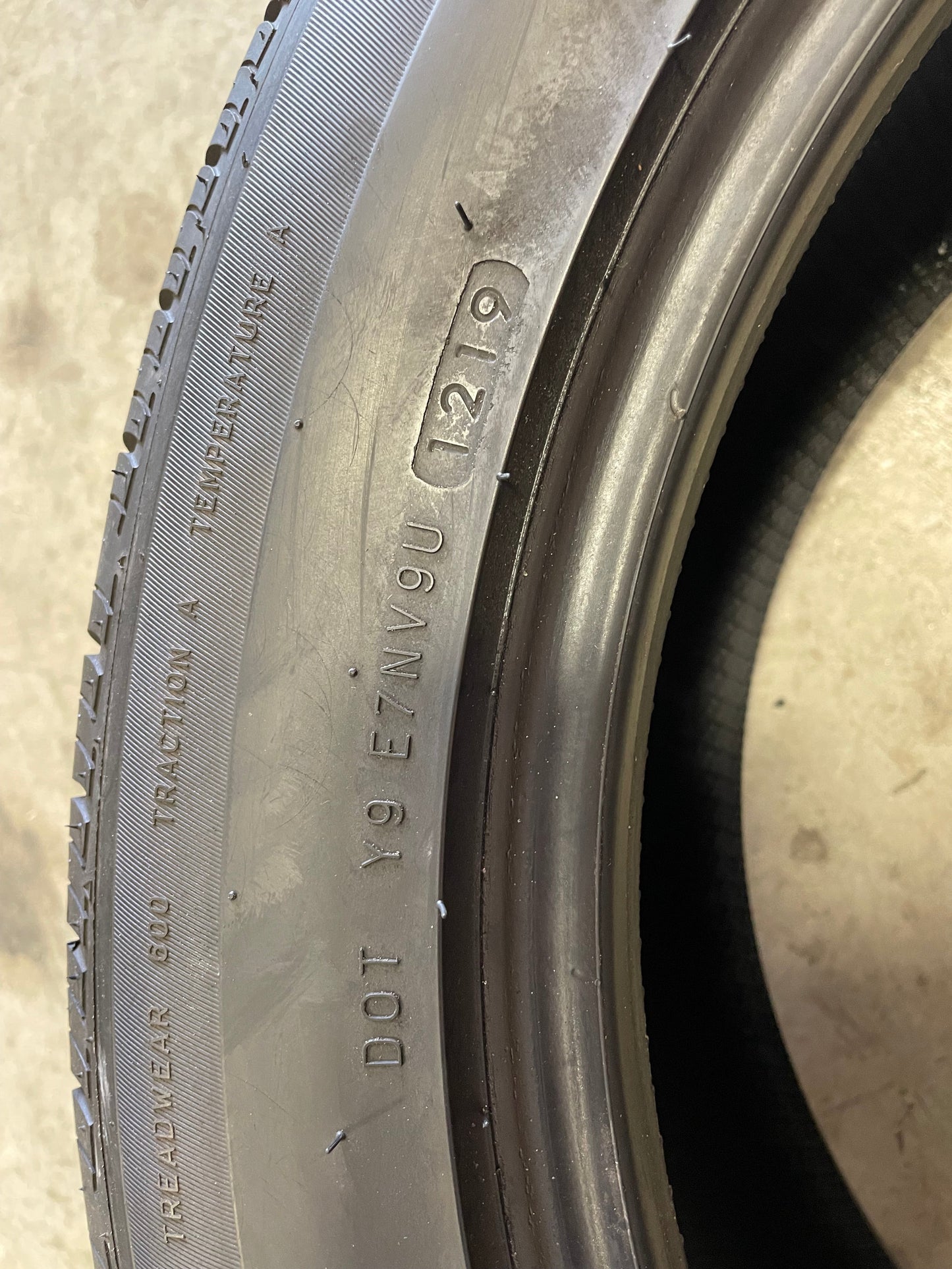 SET OF 2 235/55R19 Uniroyal Tiger Paw Touring A/S 101 V SL - Premium Used Tires