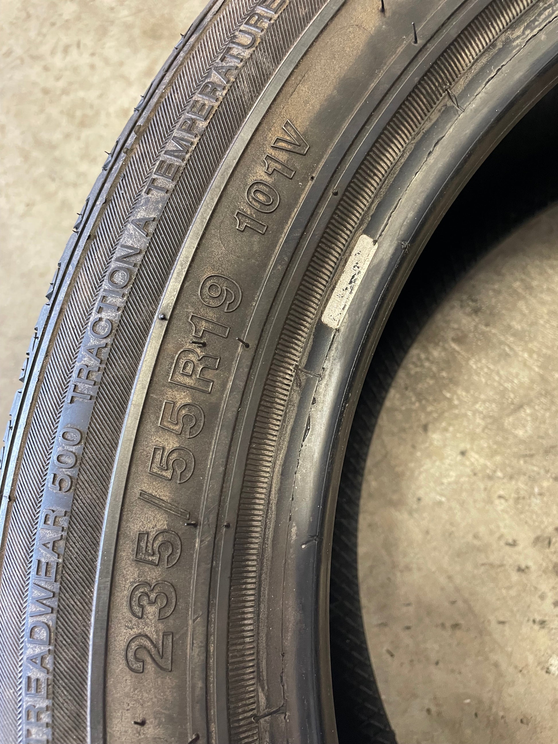 SINGLE 235/55R19 Forceland Road Claw 101 V SL - Used Tires