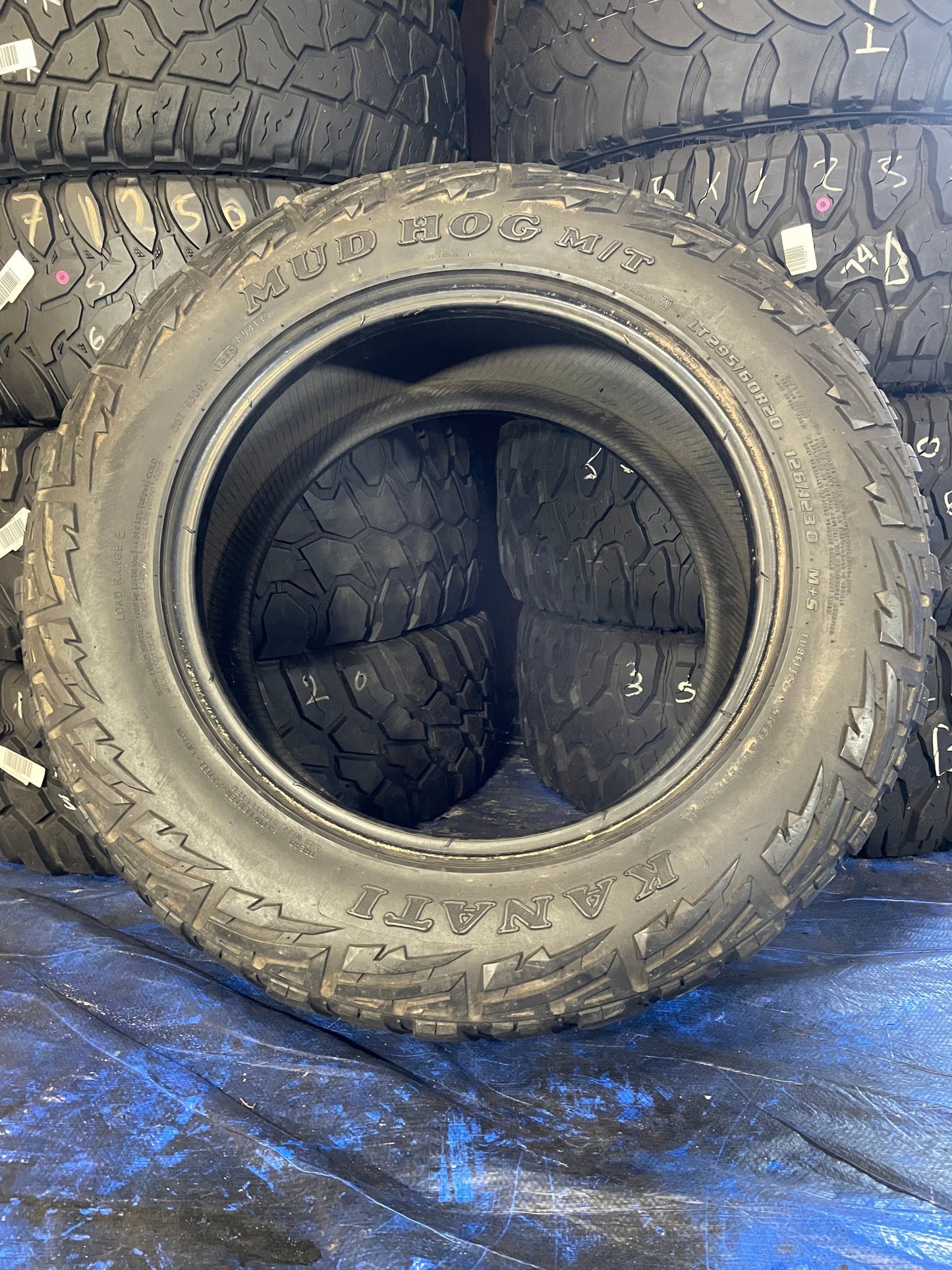 SINGLE 295/60R20 Kanati Mud Hog M/T 126/123Q E - Used Tires