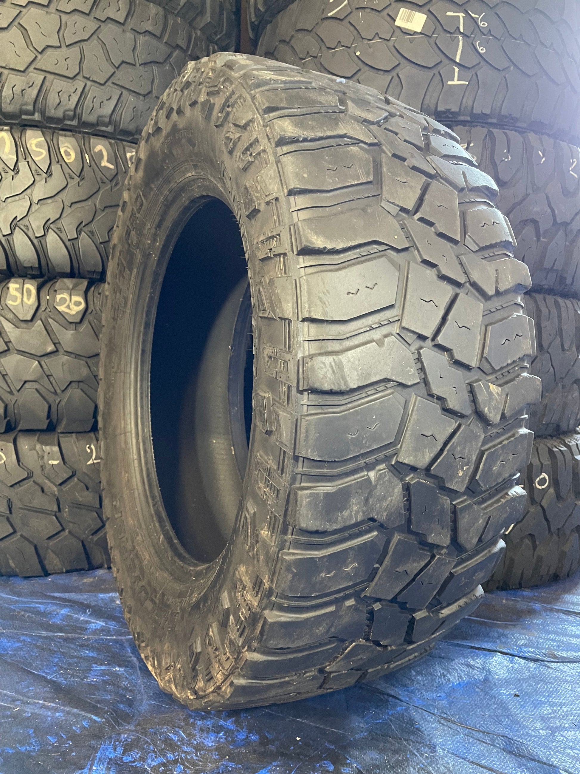 SINGLE 295/60R20 Cooper Dicovery STT Pro 126/123Q E - Used Tires